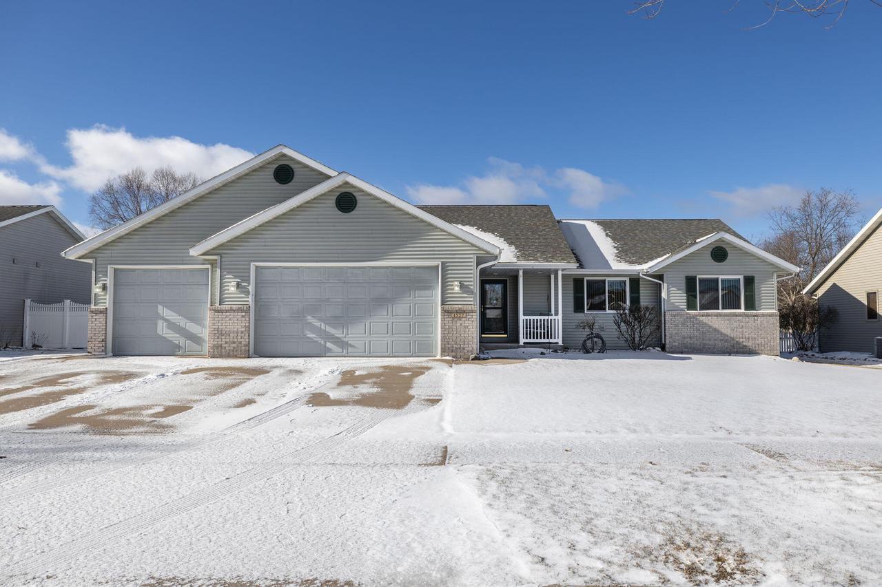 1527 Cliffview AVENUE