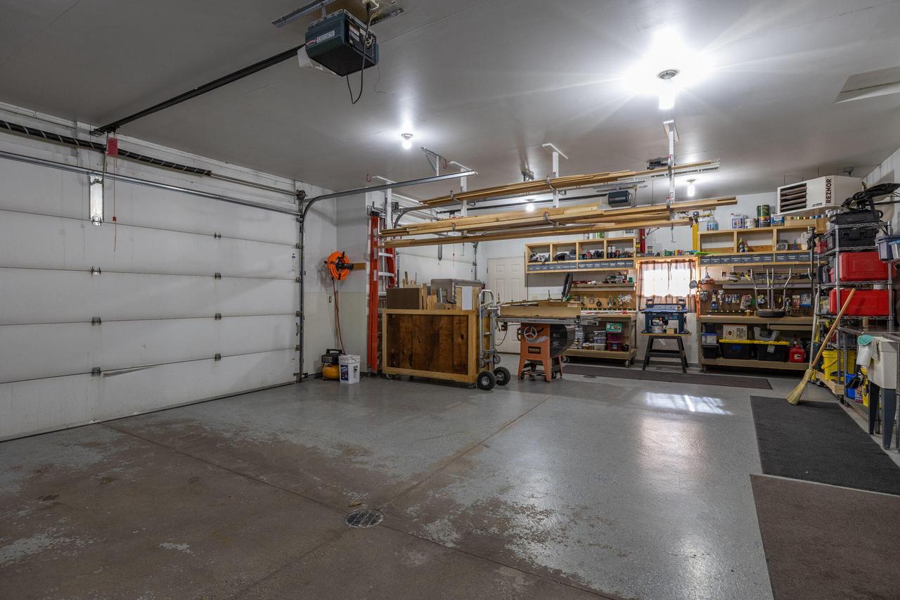 1527 Cliffview AVENUE