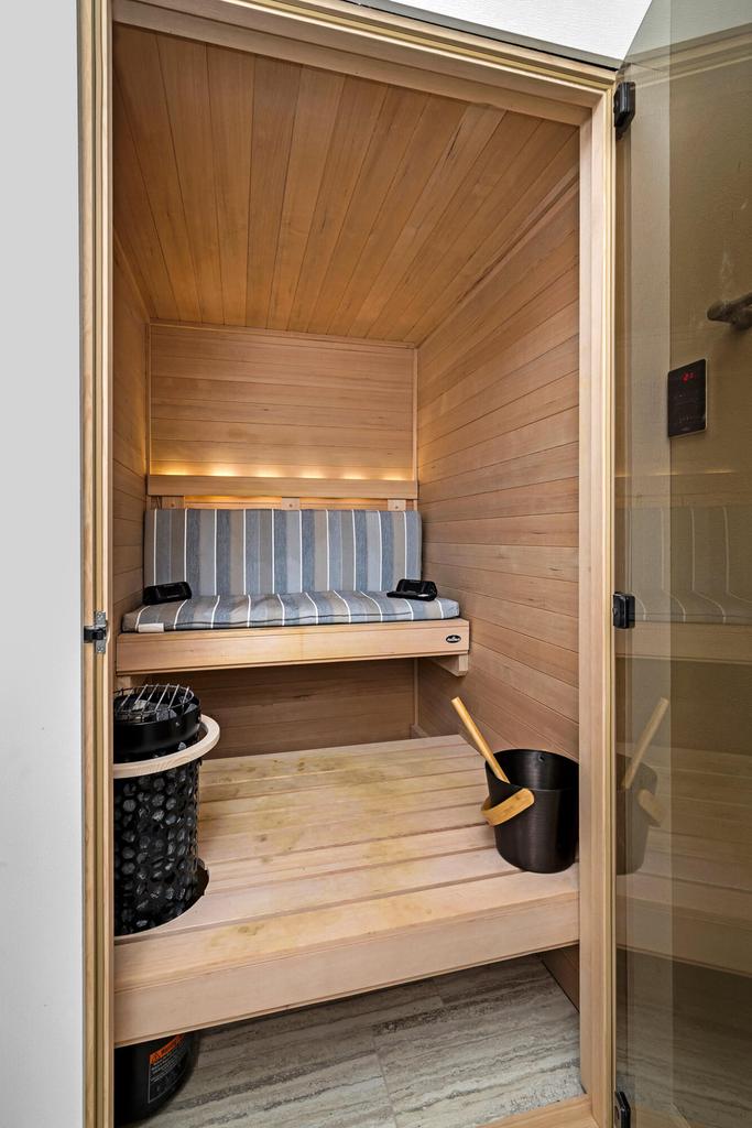 3215 George STREET 7