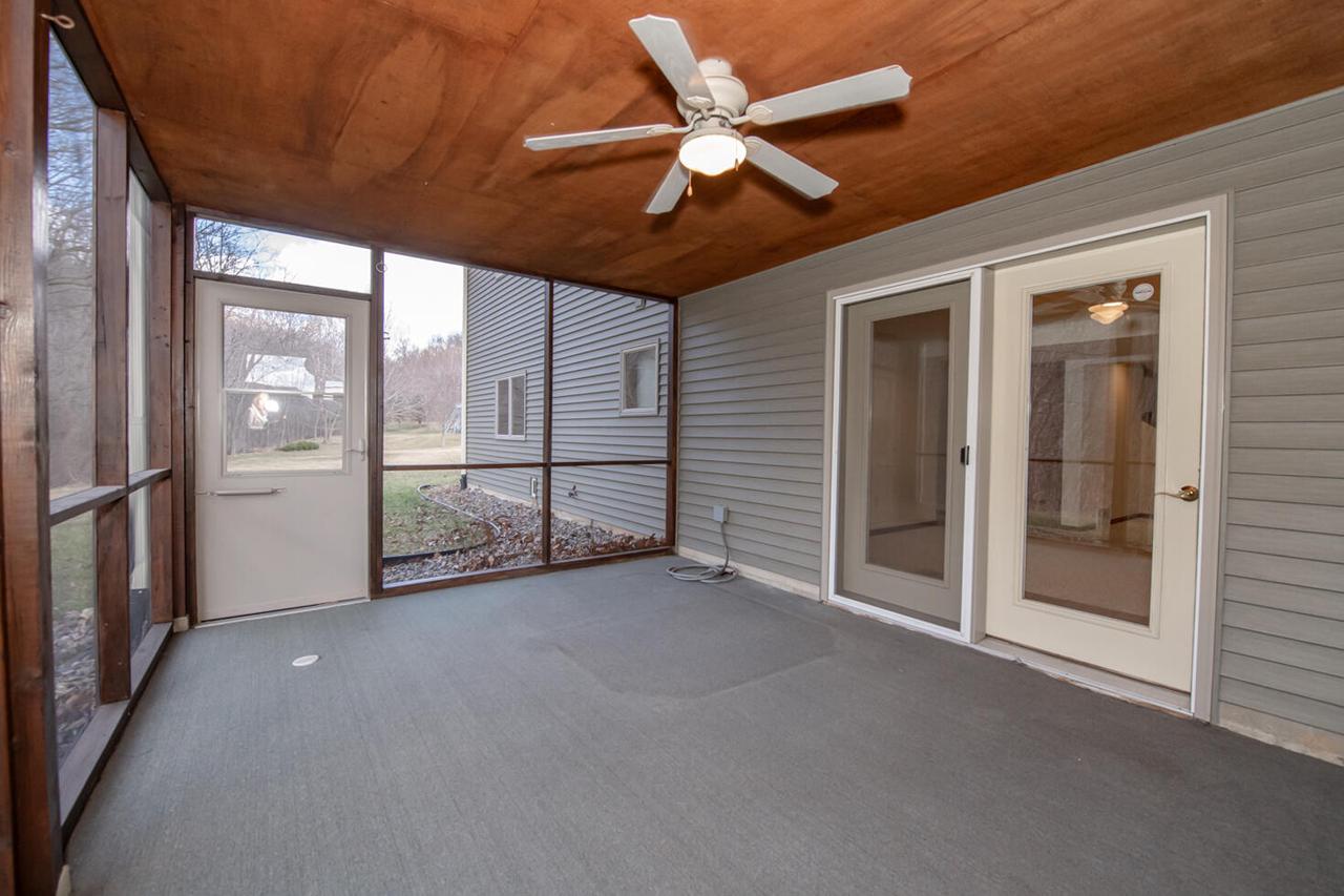 W574 Castlerock LANE