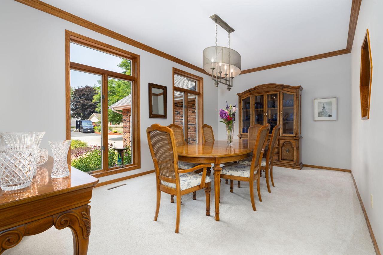 419 Highland Meadows DRIVE