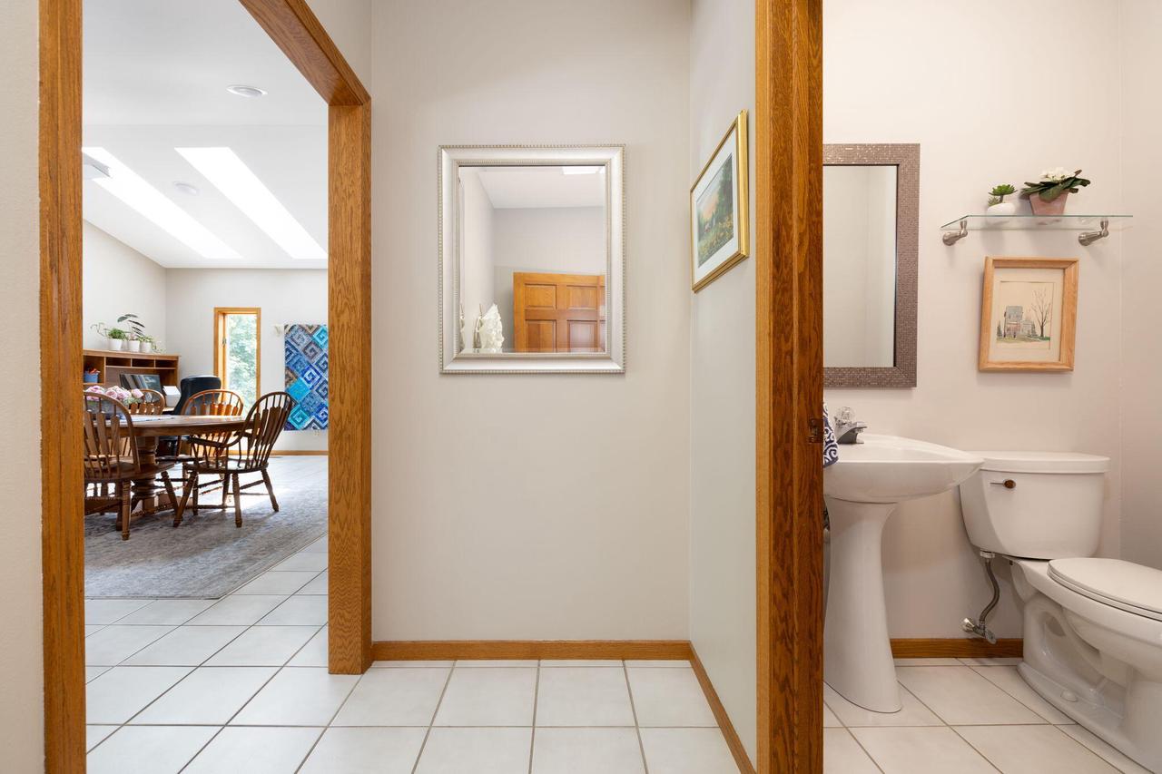 419 Highland Meadows DRIVE