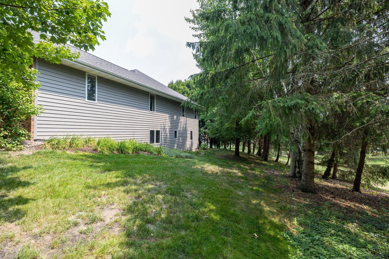 419 Highland Meadows DRIVE