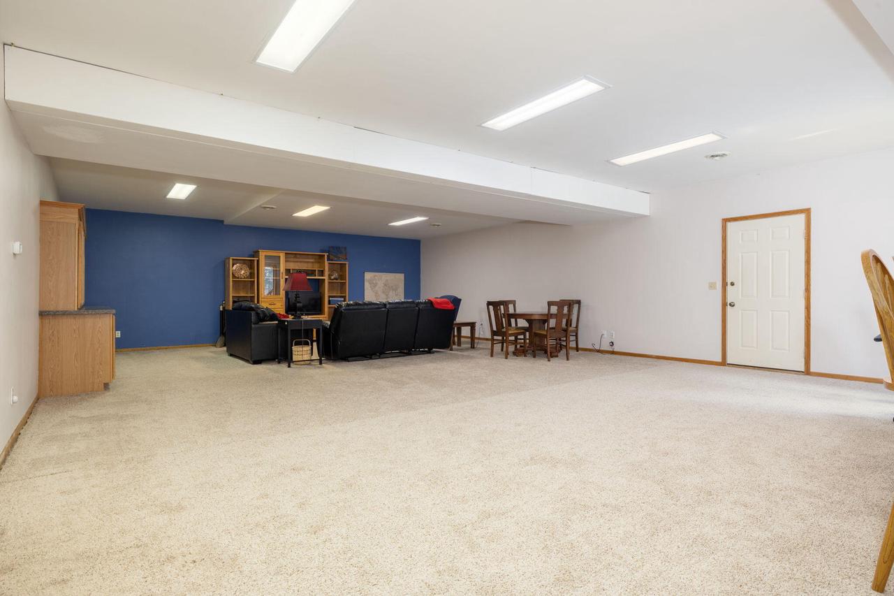 419 Highland Meadows DRIVE