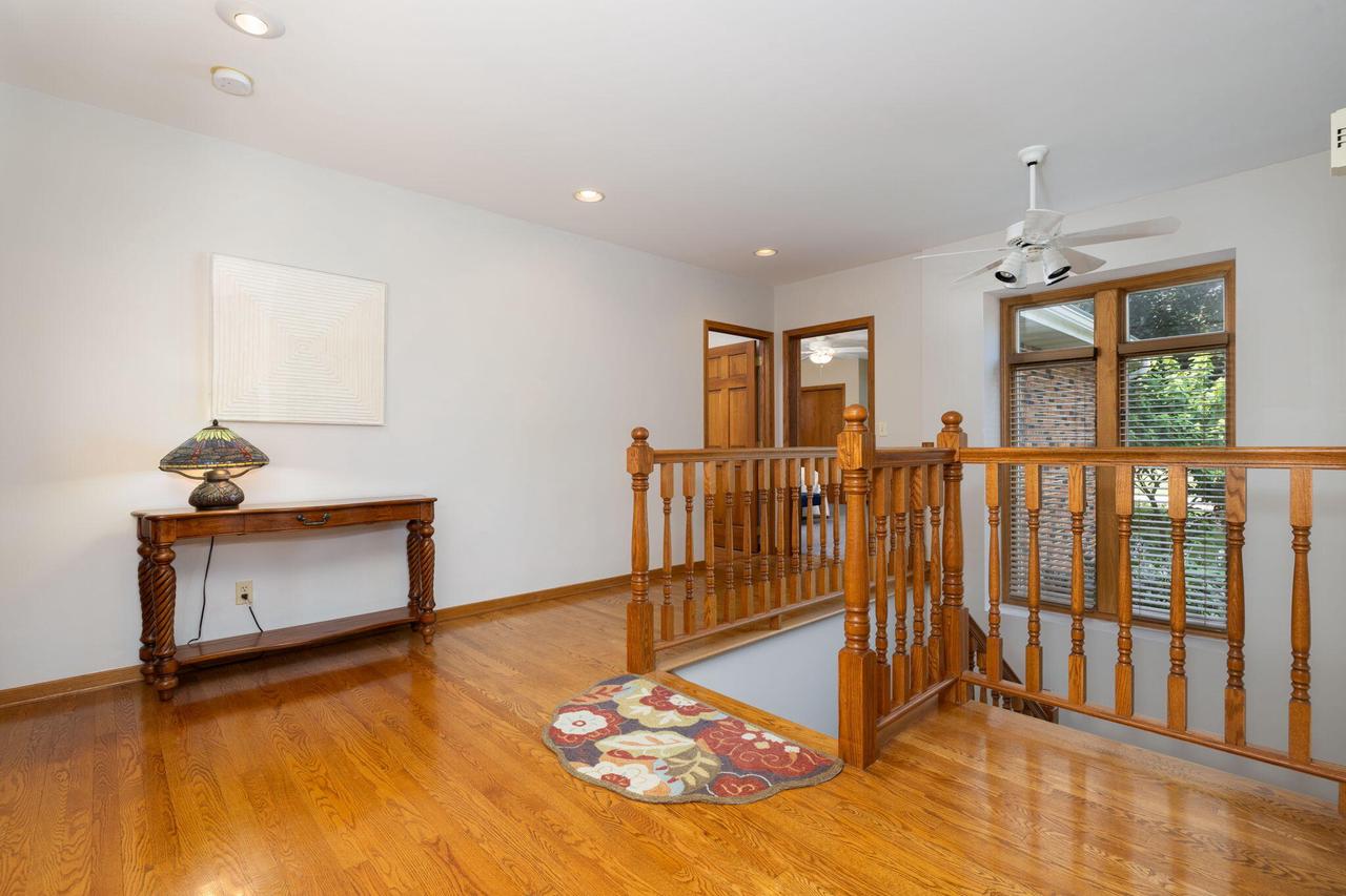 419 Highland Meadows DRIVE