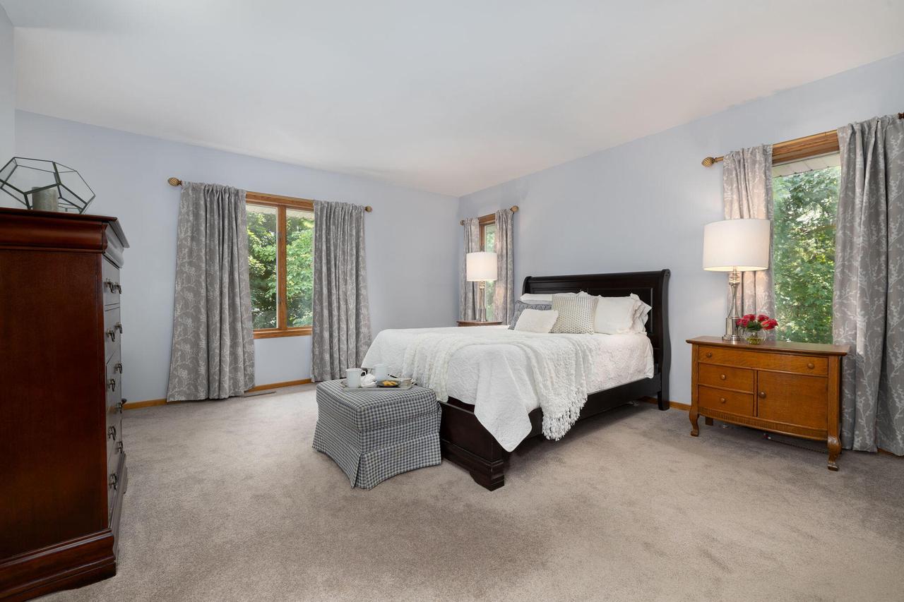 419 Highland Meadows DRIVE