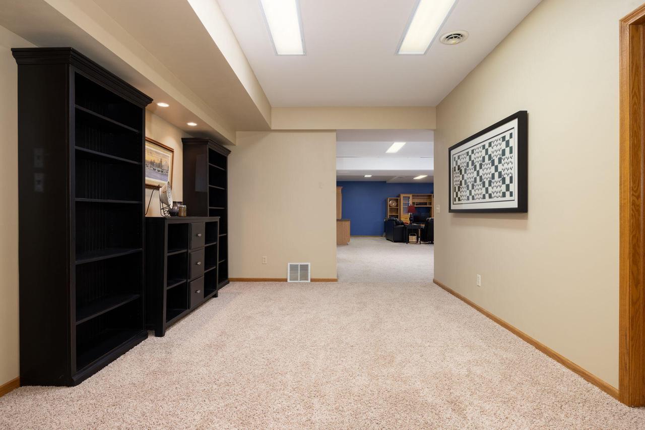 419 Highland Meadows DRIVE