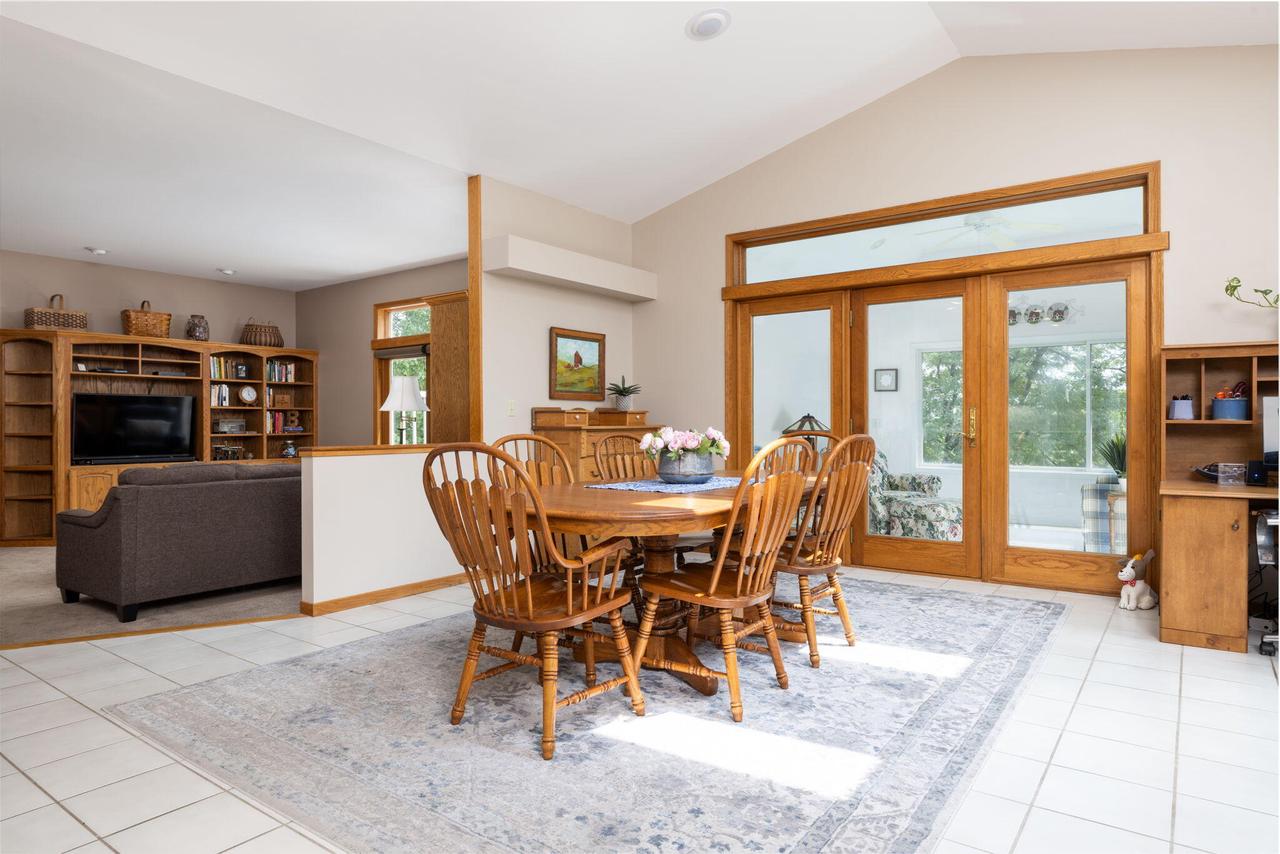 419 Highland Meadows DRIVE