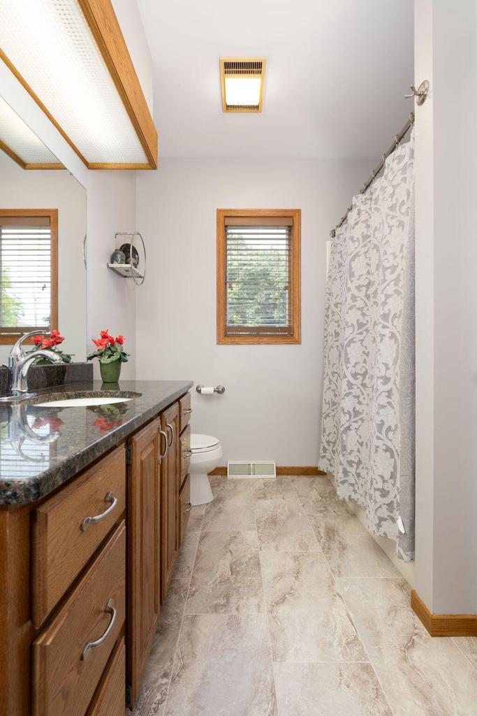 419 Highland Meadows DRIVE