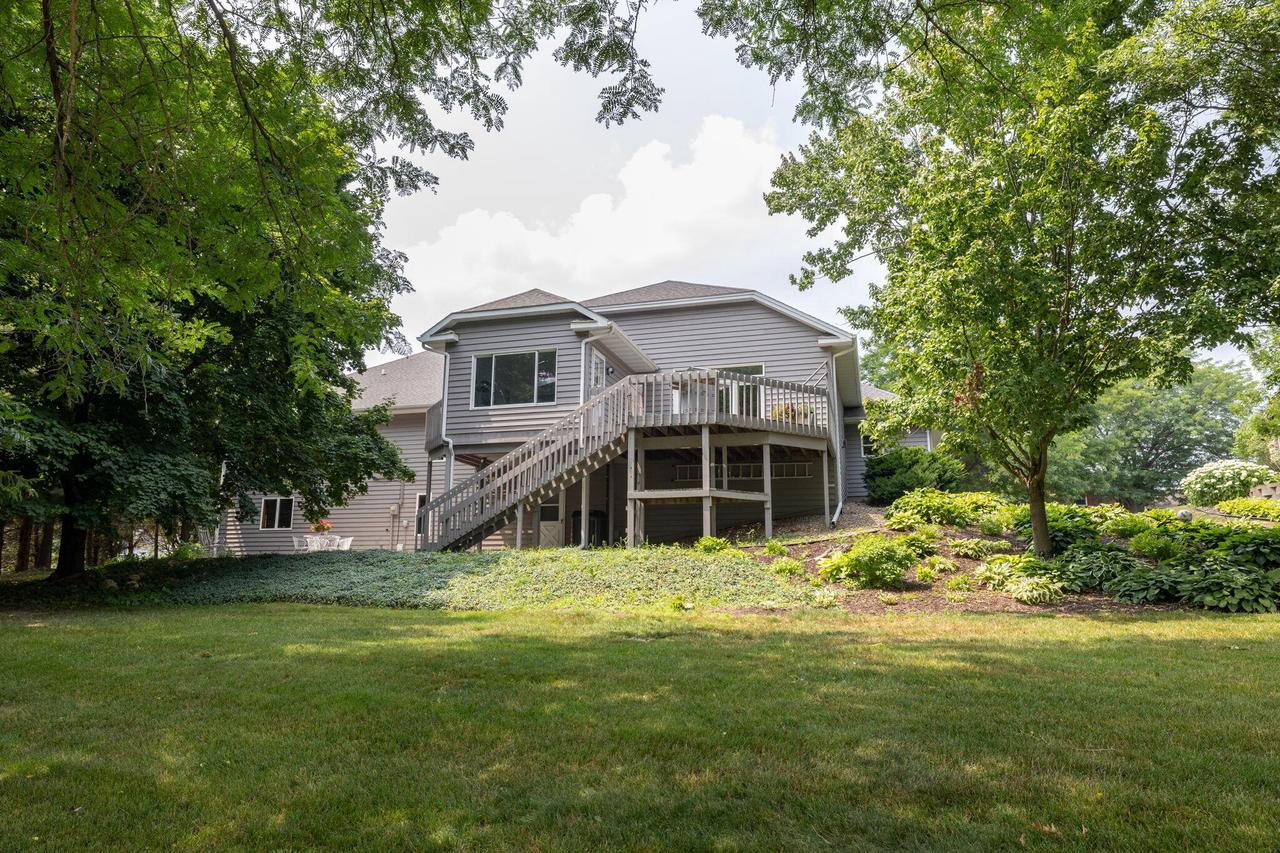 419 Highland Meadows DRIVE