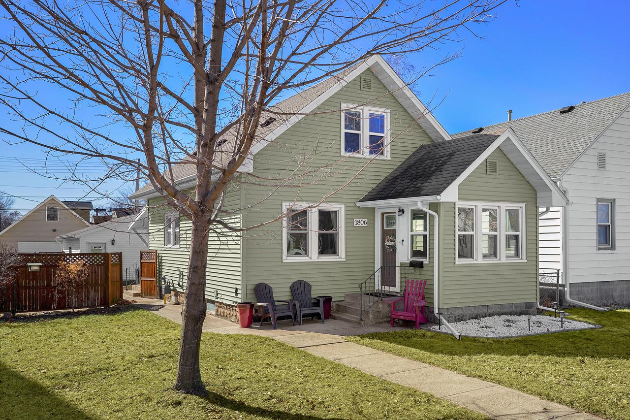 1806 Redfield STREET