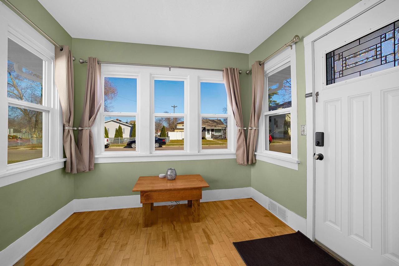 1806 Redfield STREET