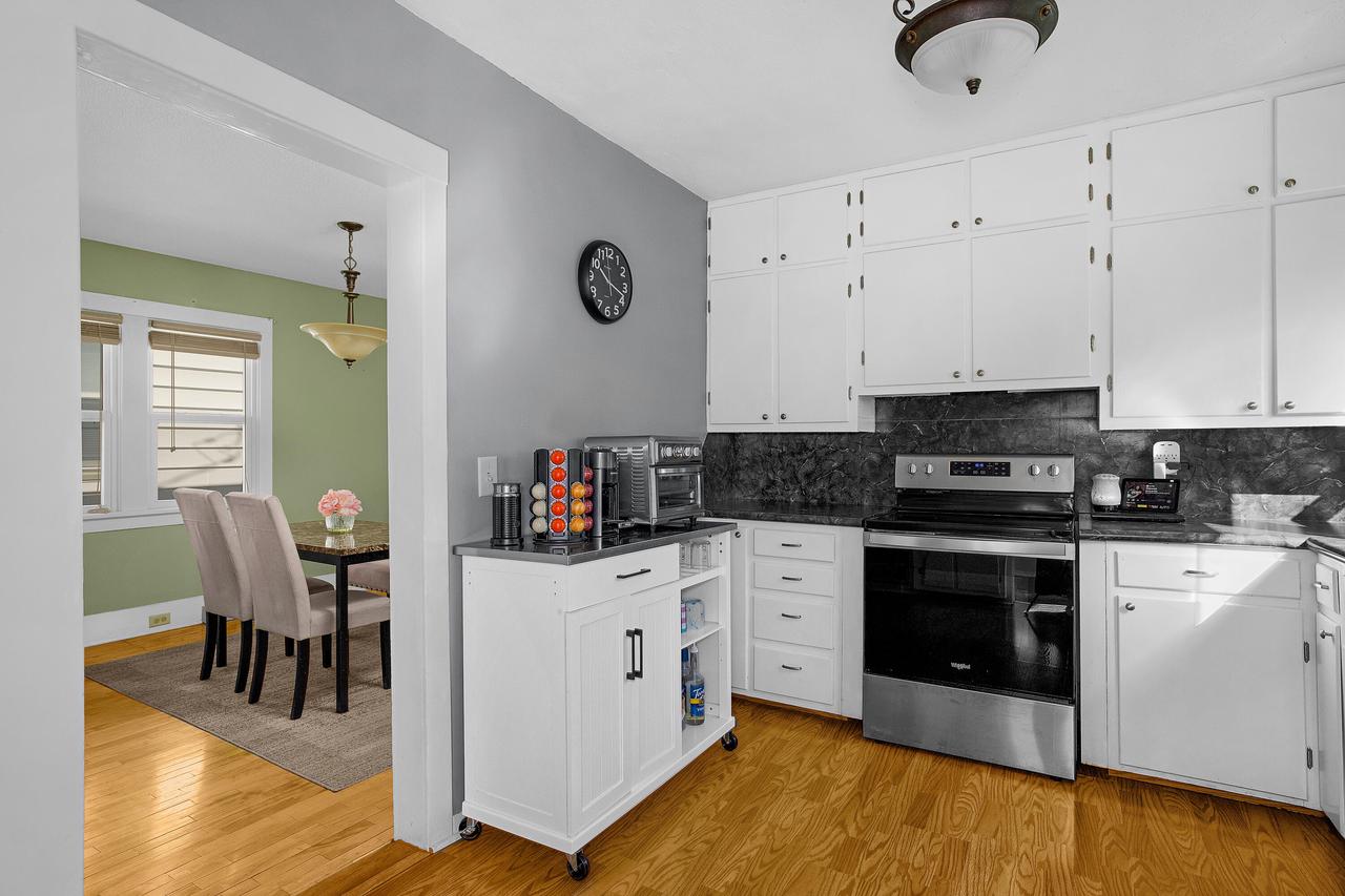 1806 Redfield STREET