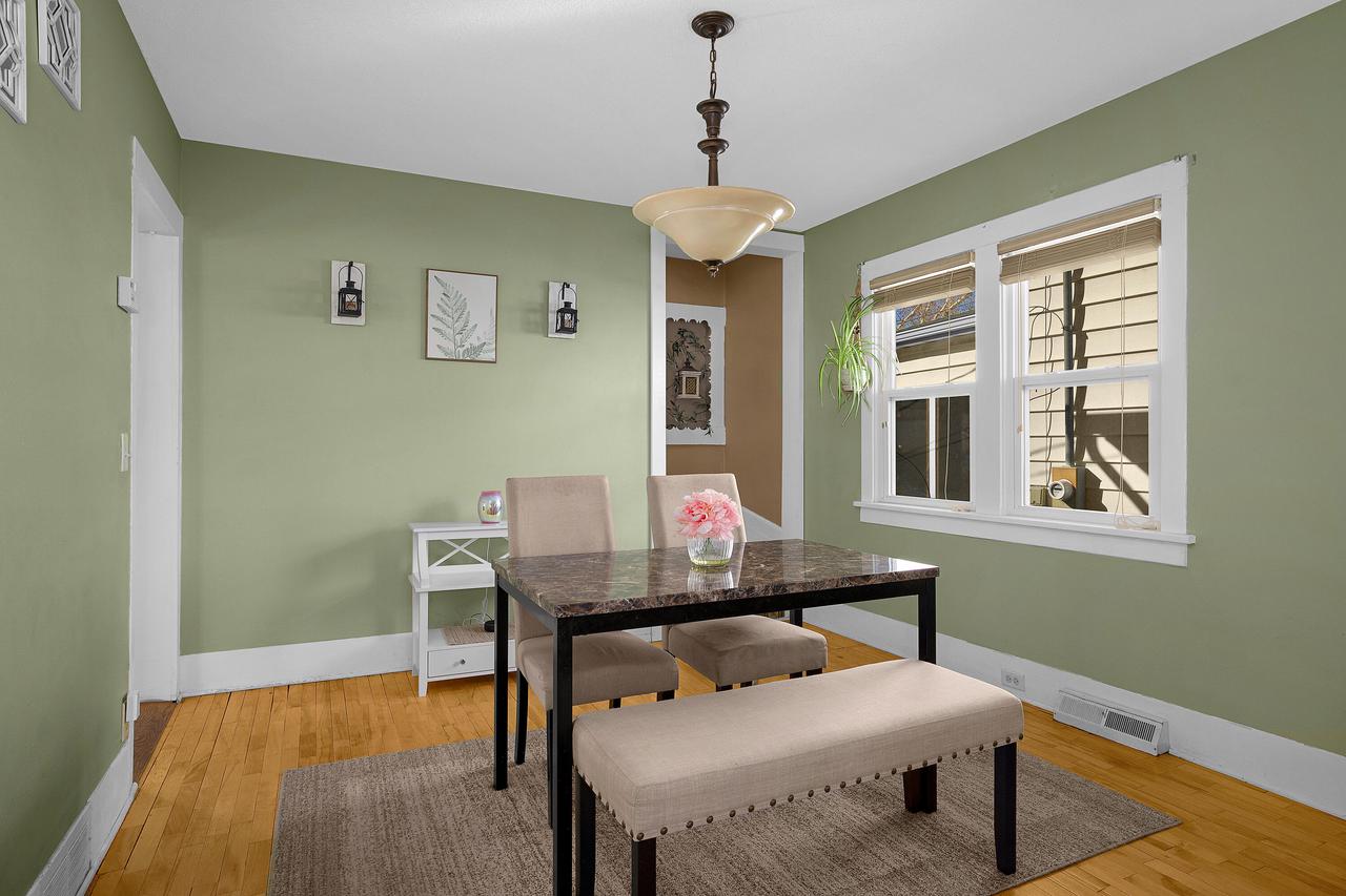 1806 Redfield STREET