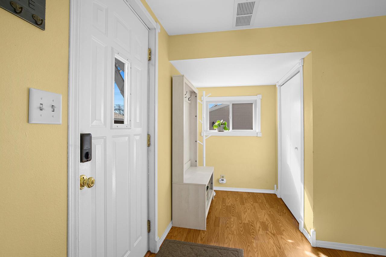 1806 Redfield STREET