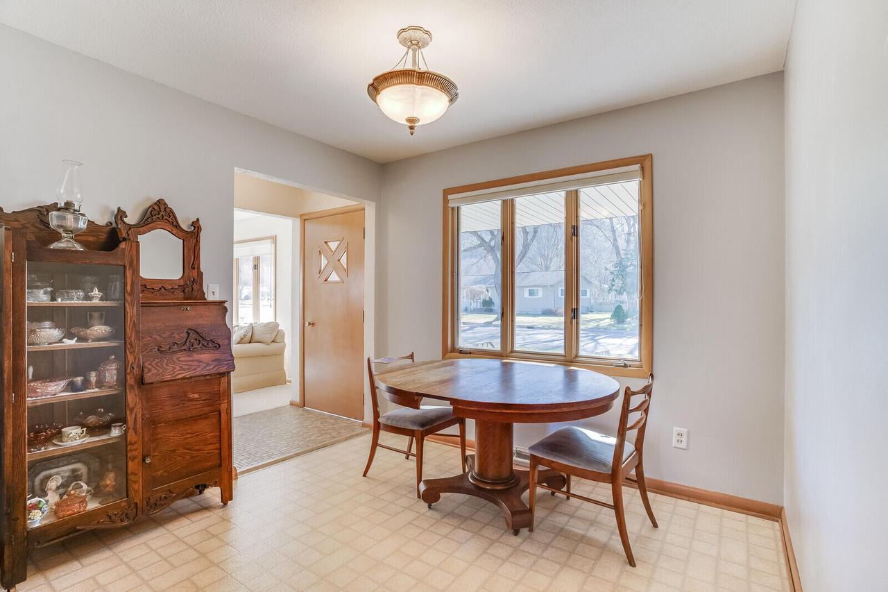 2821 Blackhawk PLACE