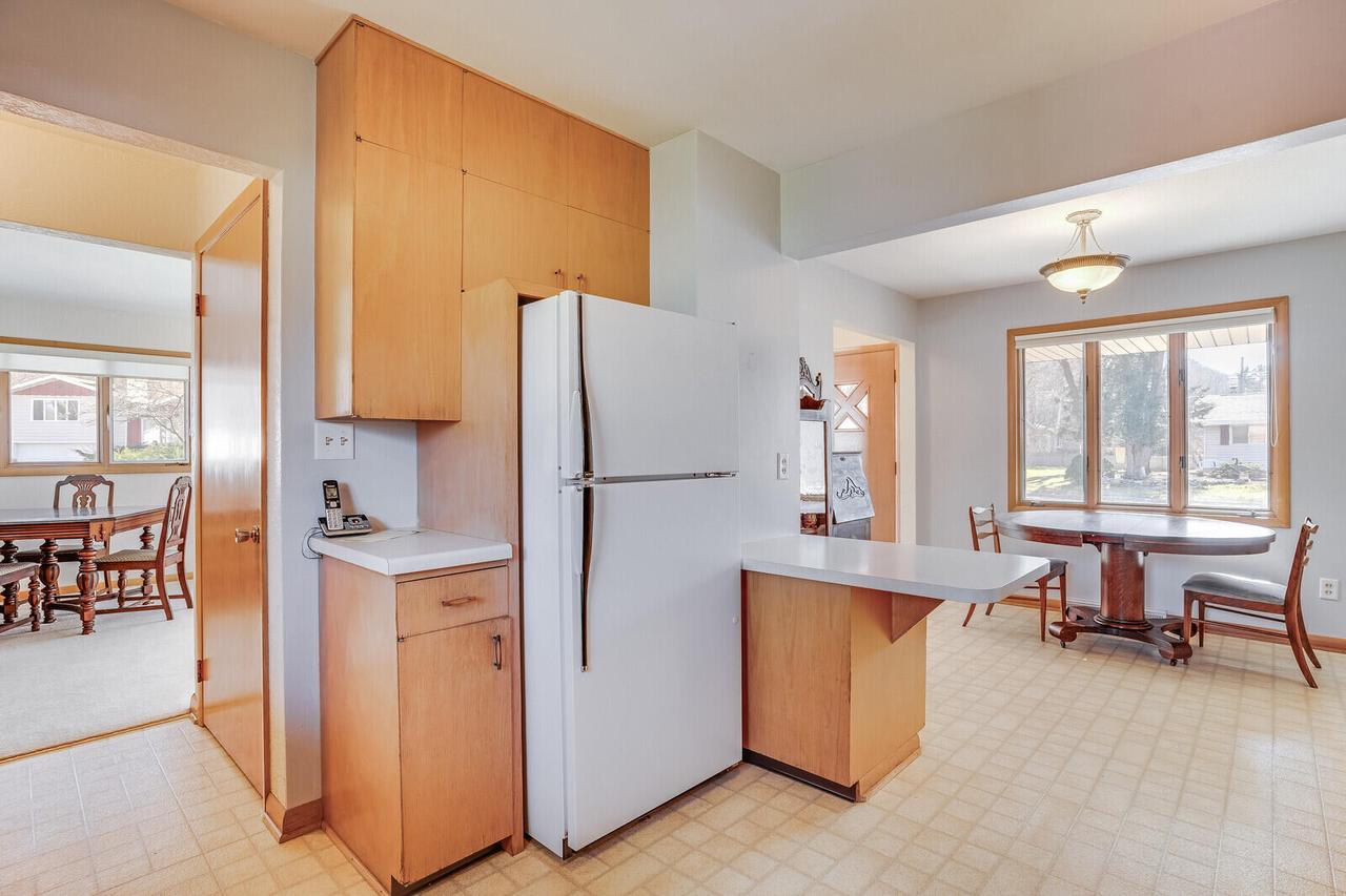 2821 Blackhawk PLACE