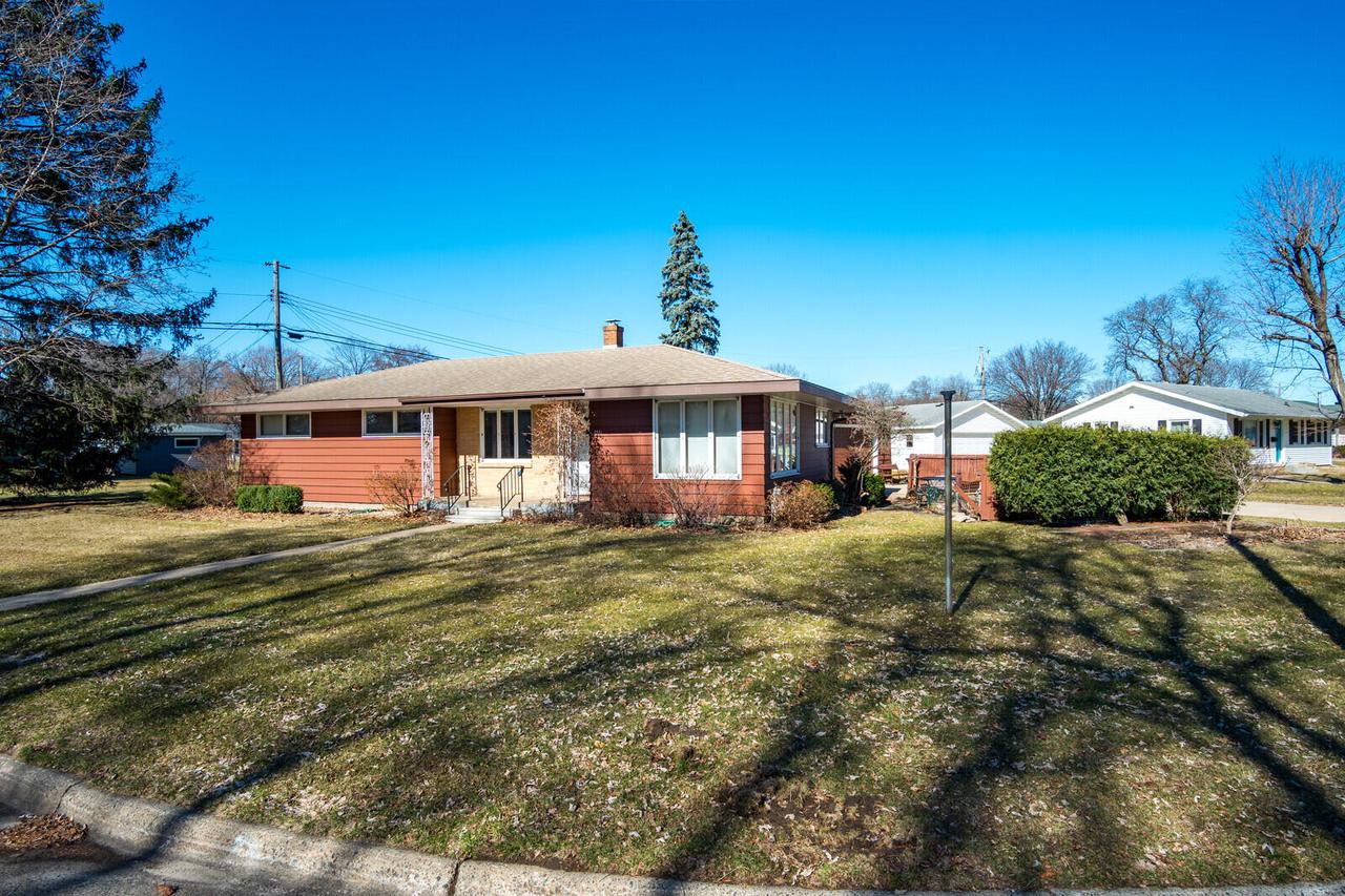 2821 Blackhawk PLACE