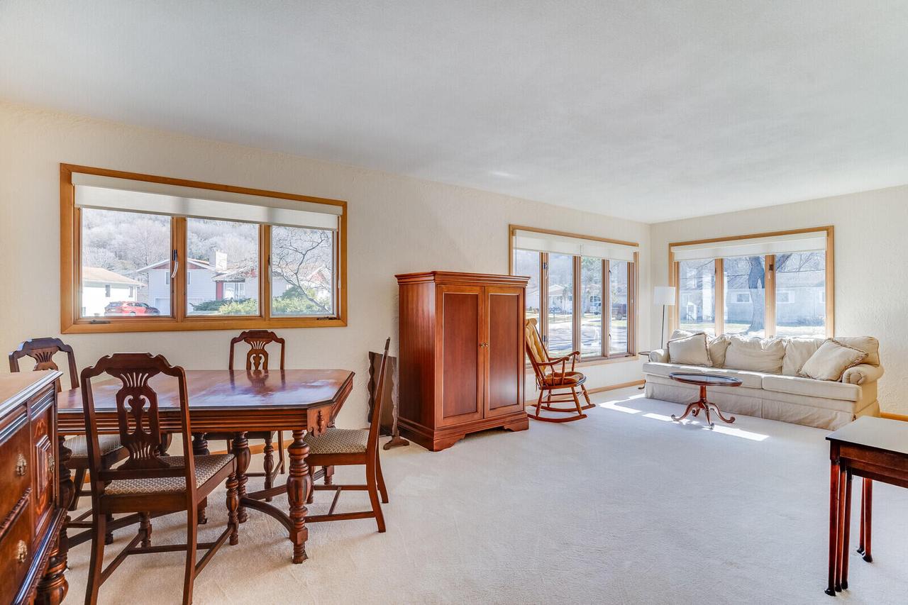 2821 Blackhawk PLACE