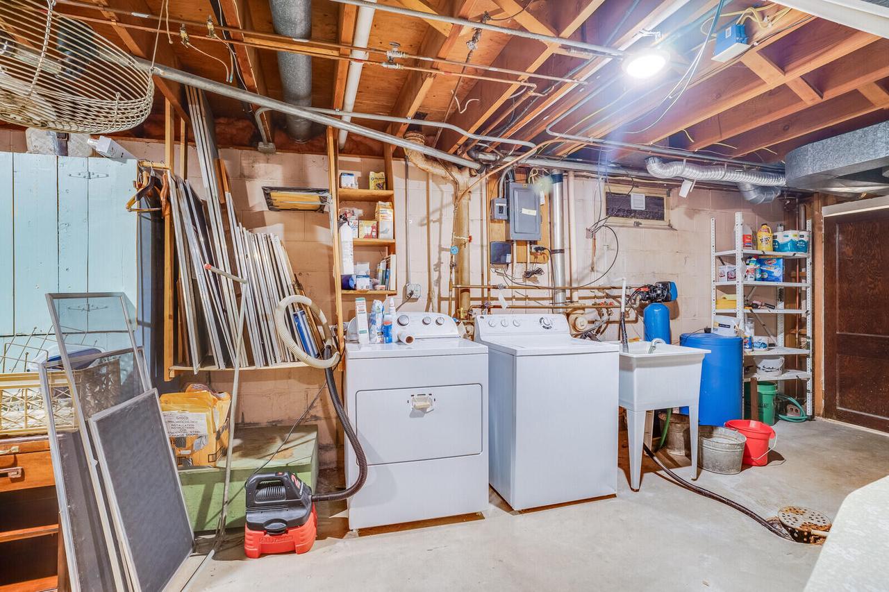 2821 Blackhawk PLACE