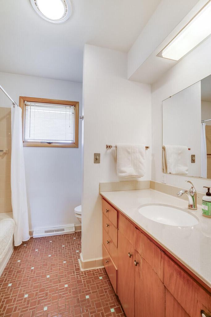 2821 Blackhawk PLACE