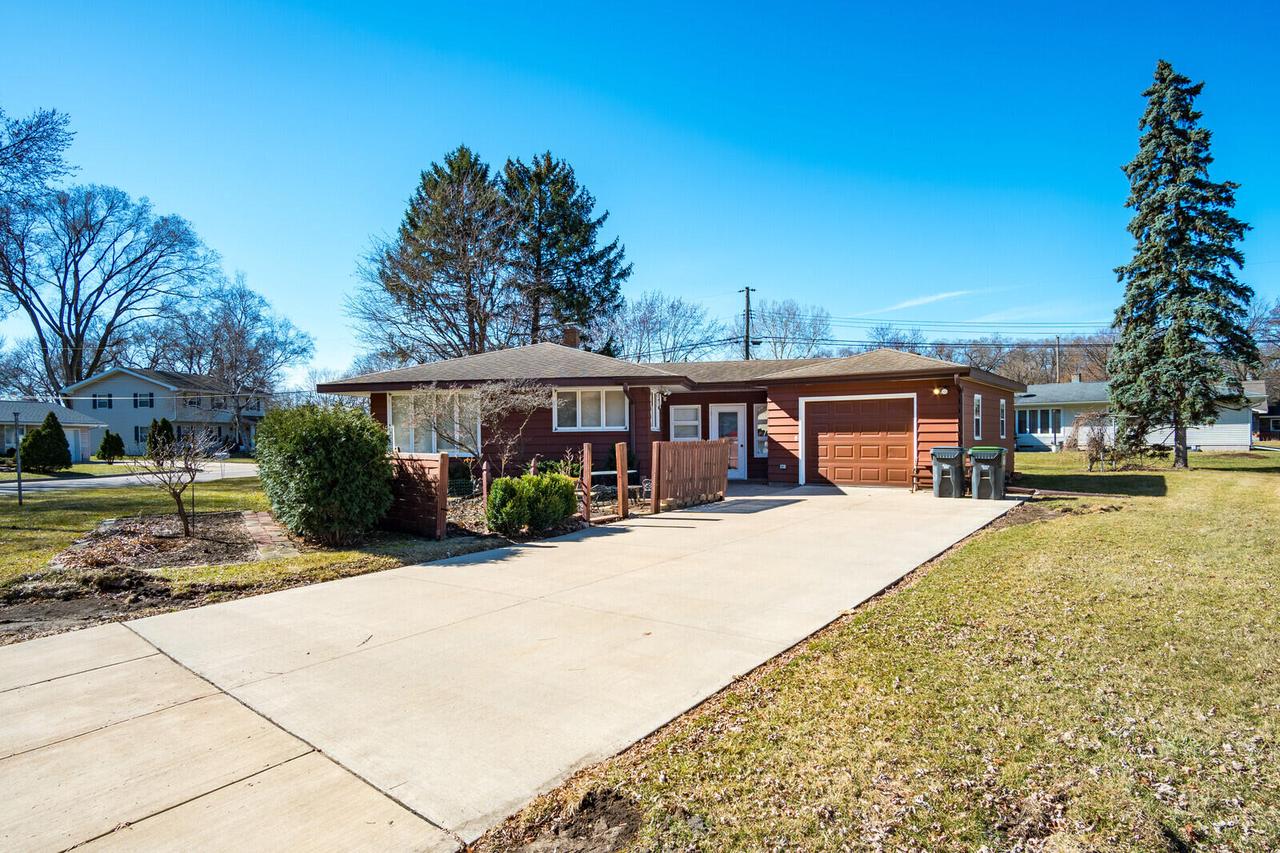 2821 Blackhawk PLACE