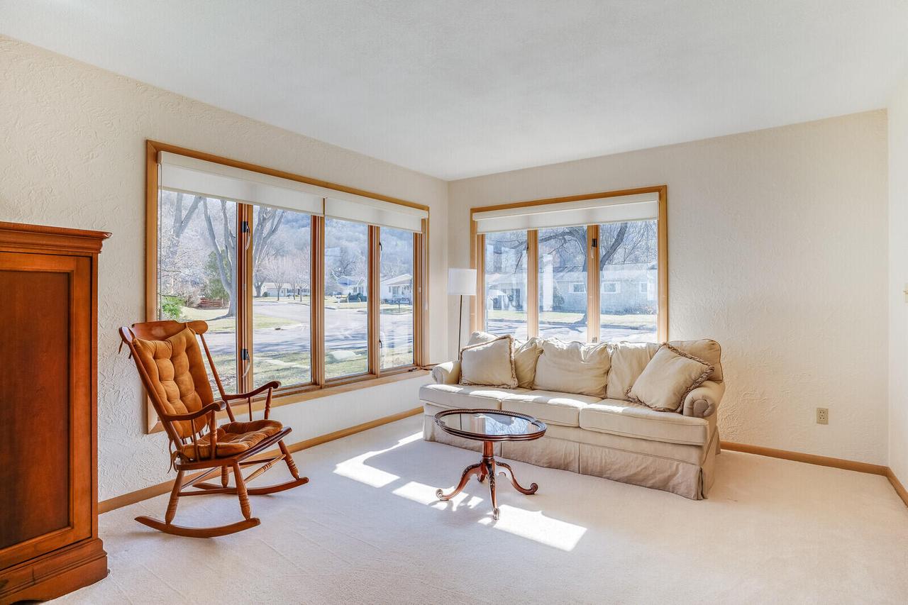 2821 Blackhawk PLACE