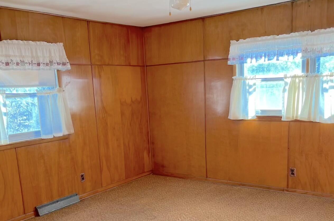 1030 Oak AVENUE SOUTH South