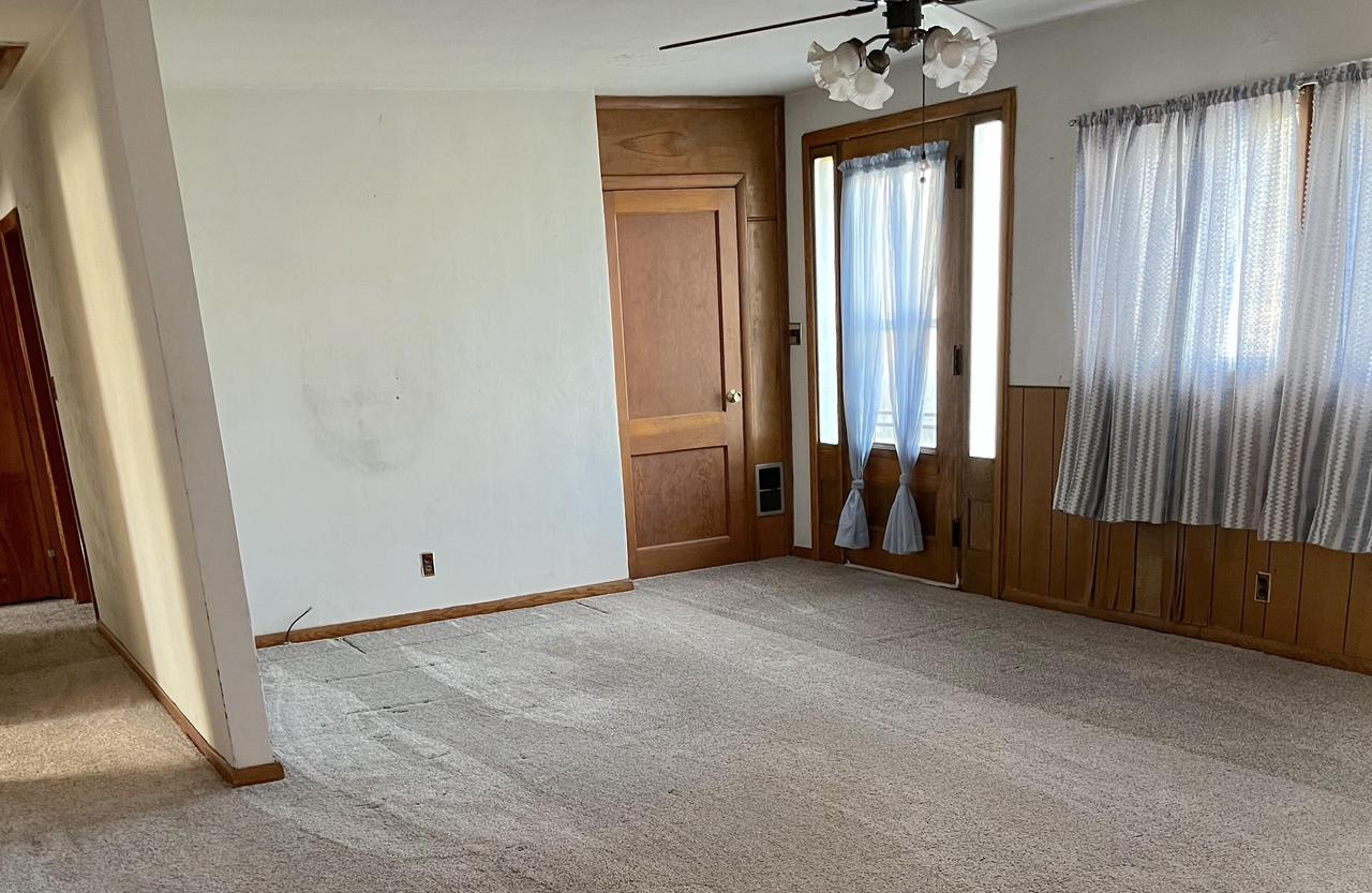 1030 Oak AVENUE SOUTH South