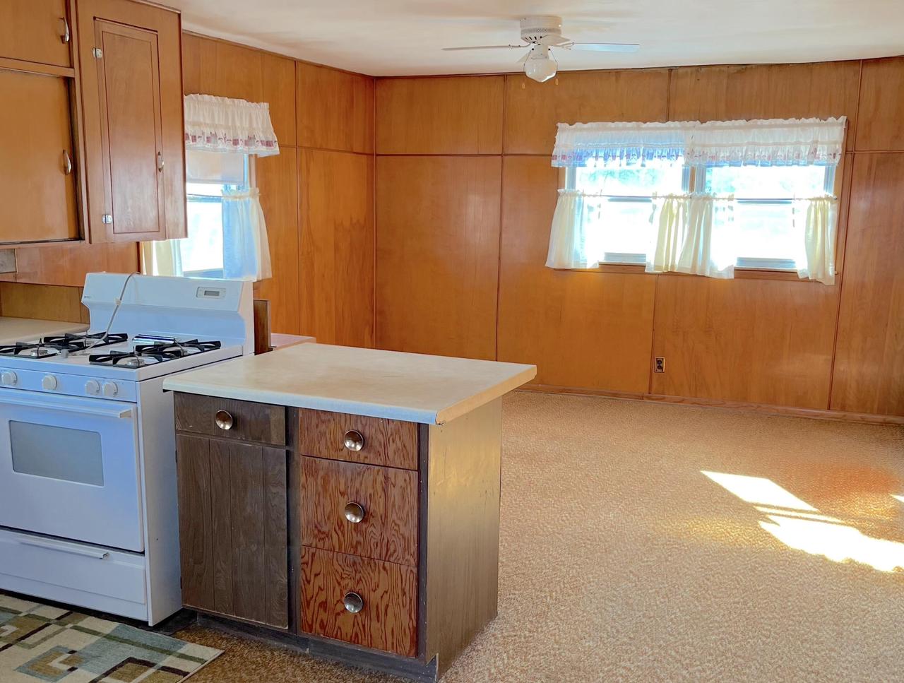 1030 Oak AVENUE SOUTH South