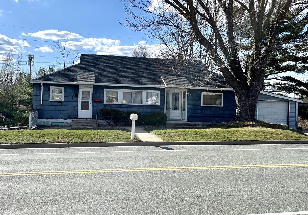 1030 Oak AVENUE SOUTH South