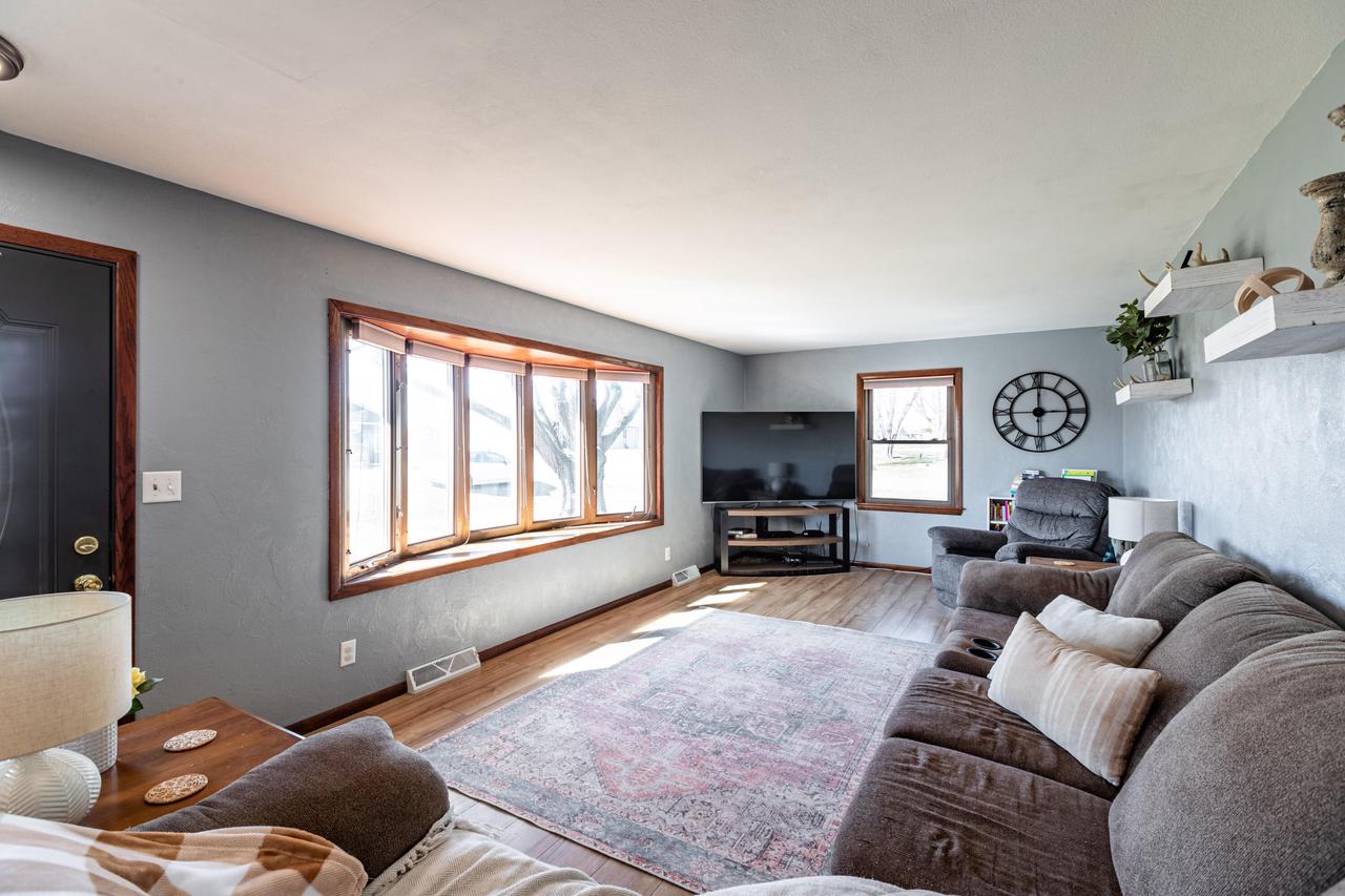 N5760 Lake Park DRIVE