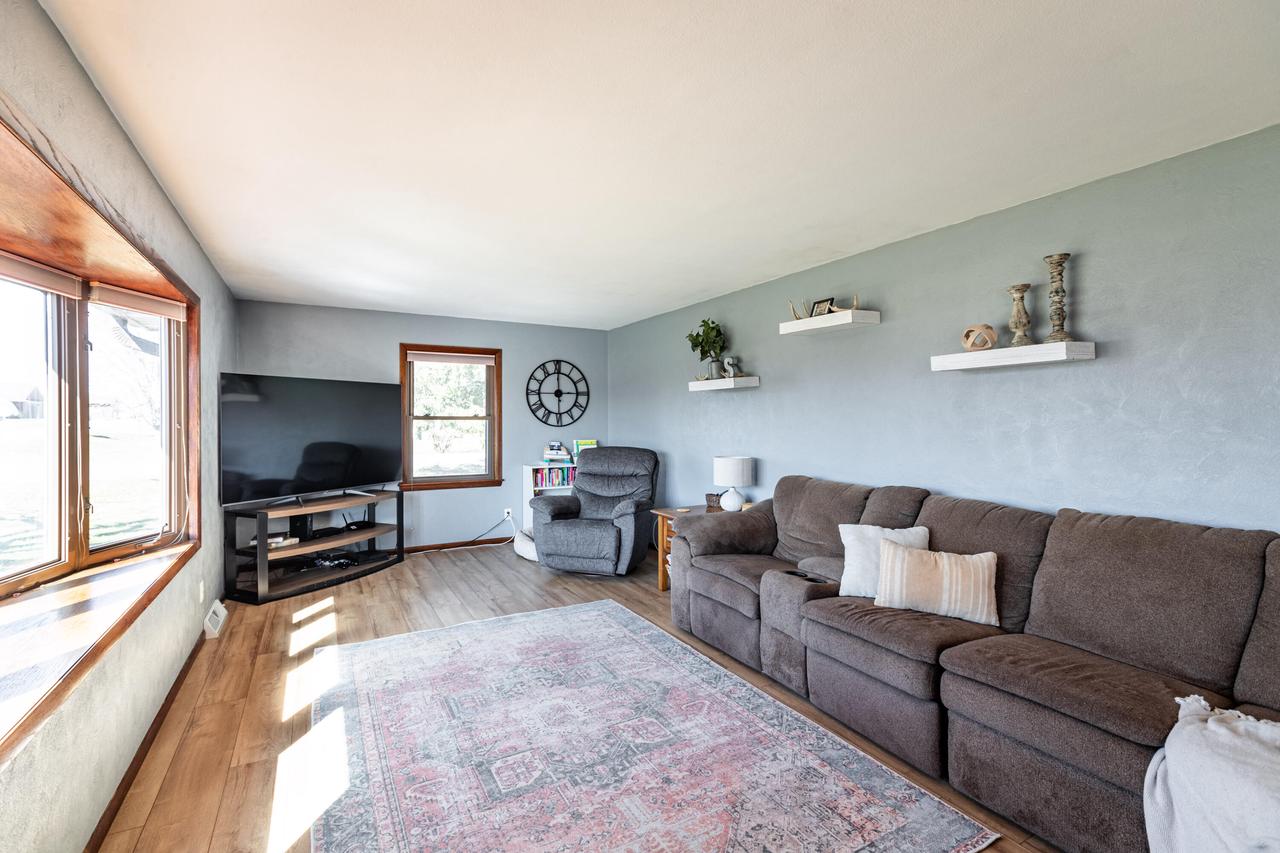 N5760 Lake Park DRIVE