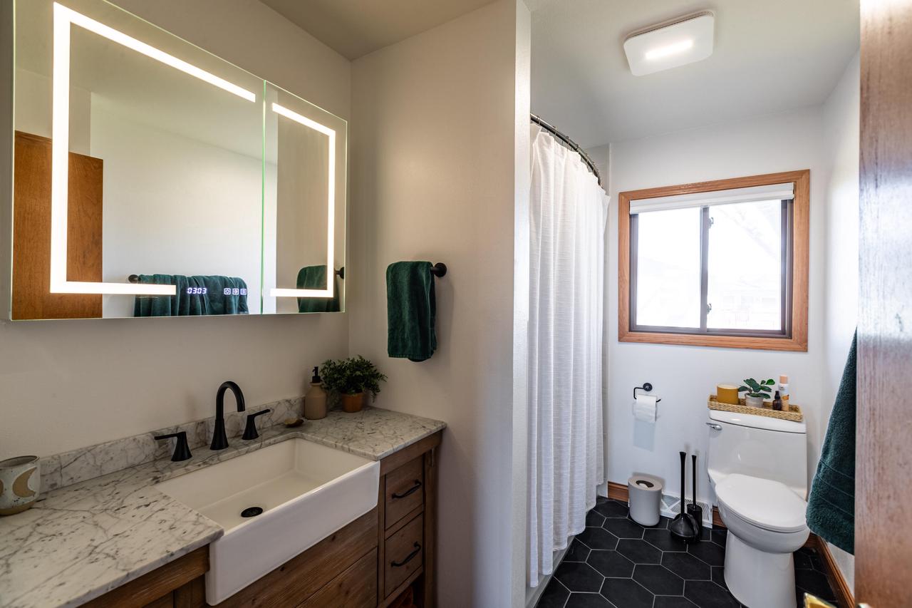 N5760 Lake Park DRIVE