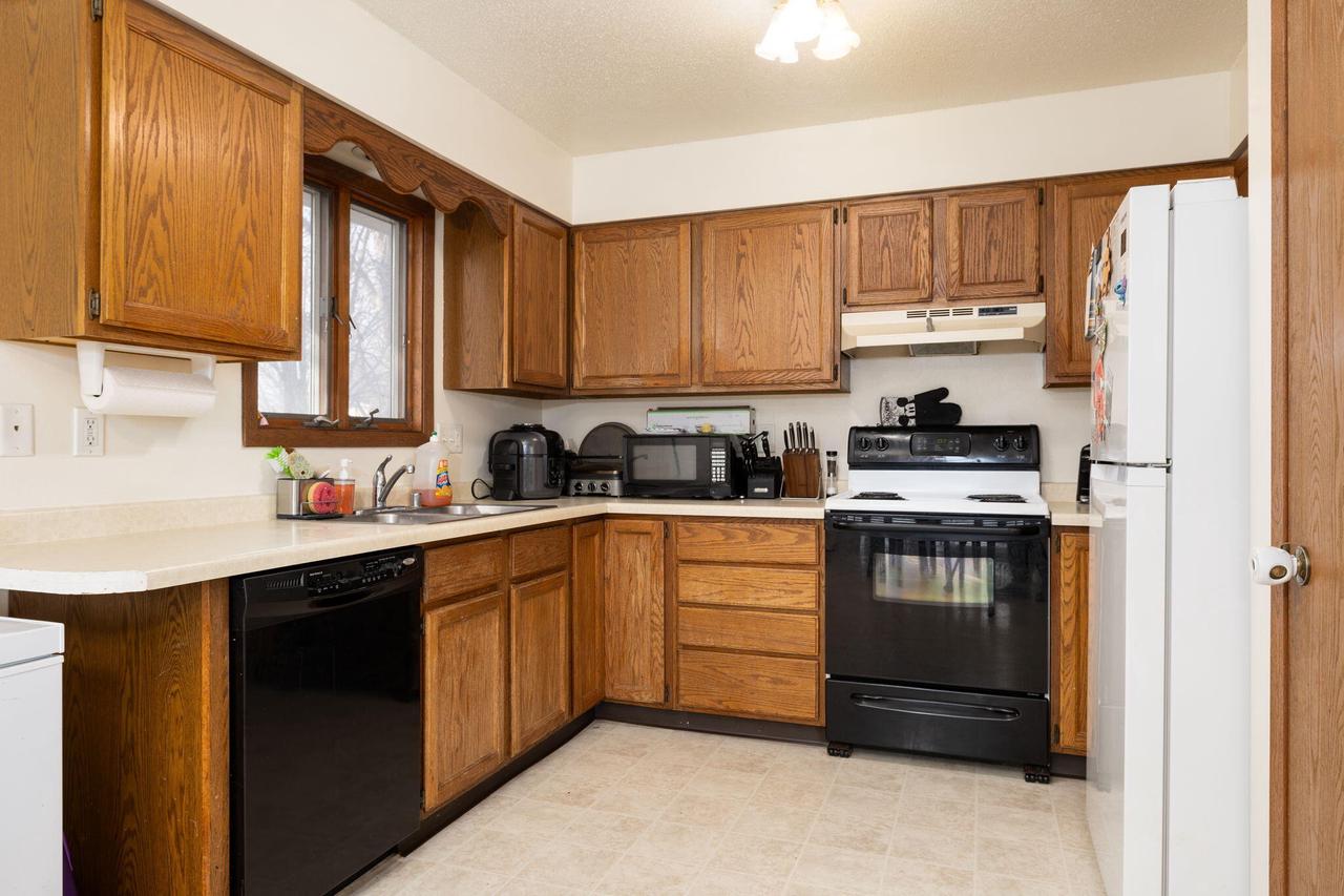 1022 East AVENUE NORTH North 1024