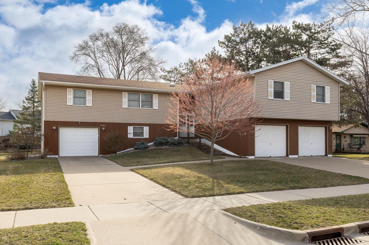 1022 East AVENUE NORTH North 1024