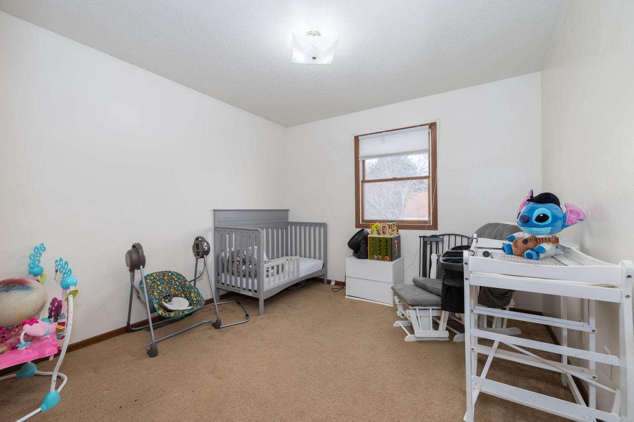 1022 East AVENUE NORTH North 1024