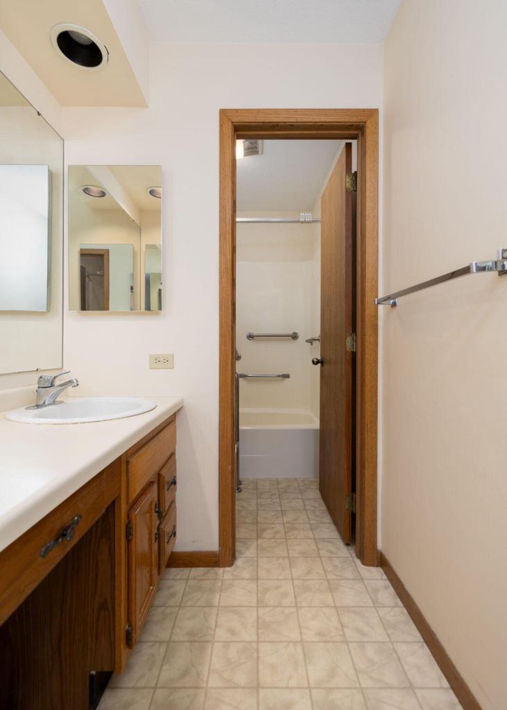 N3546 Chipmunk COURT