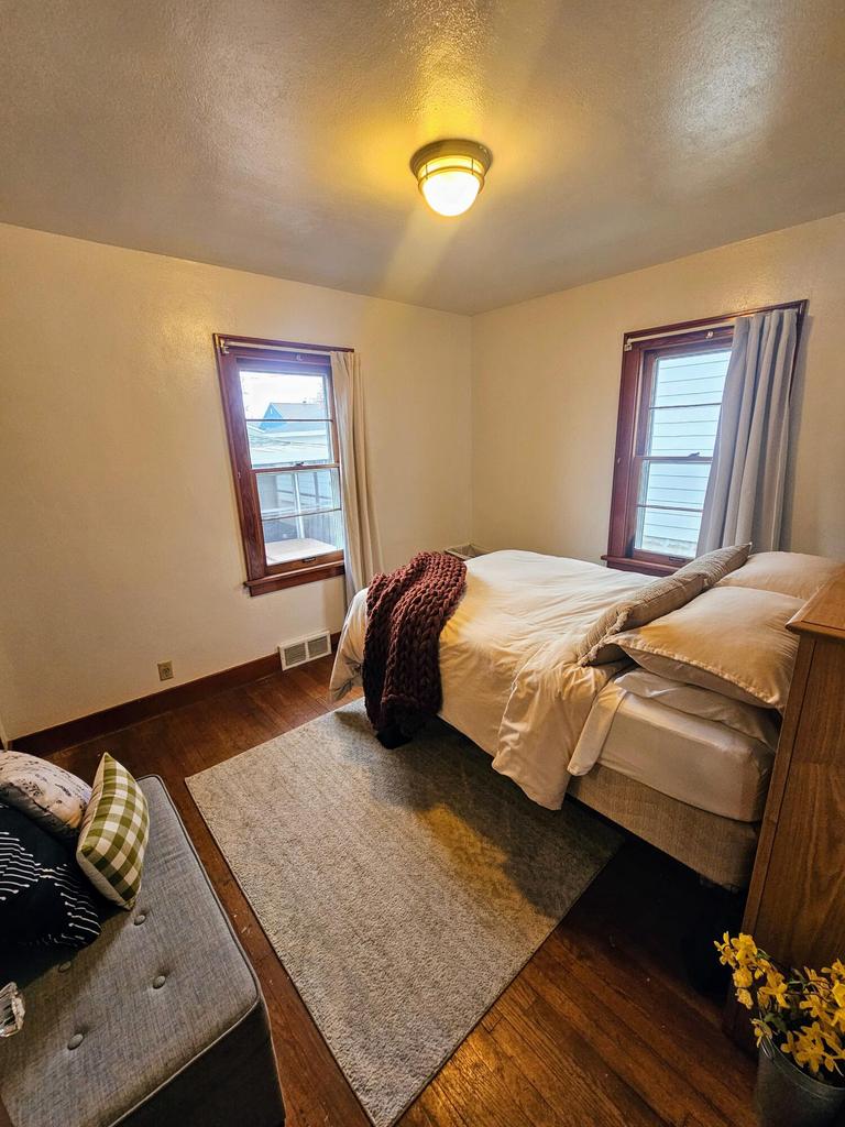 2120 15th PLACE SOUTH South