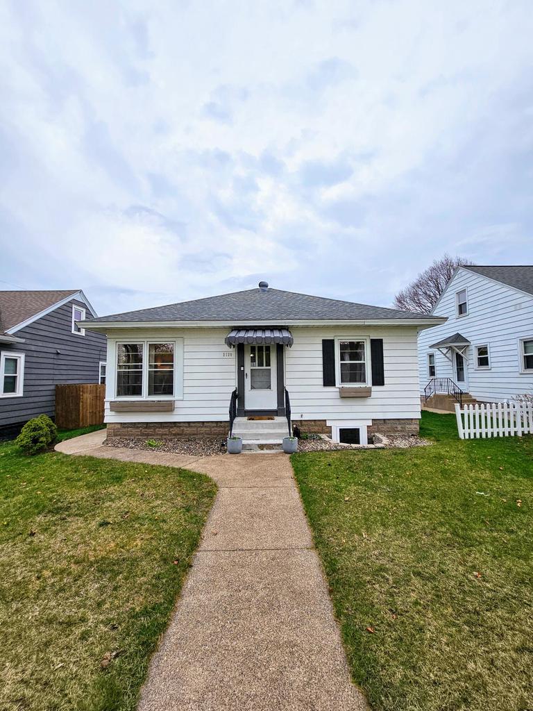 2120 15th PLACE SOUTH South