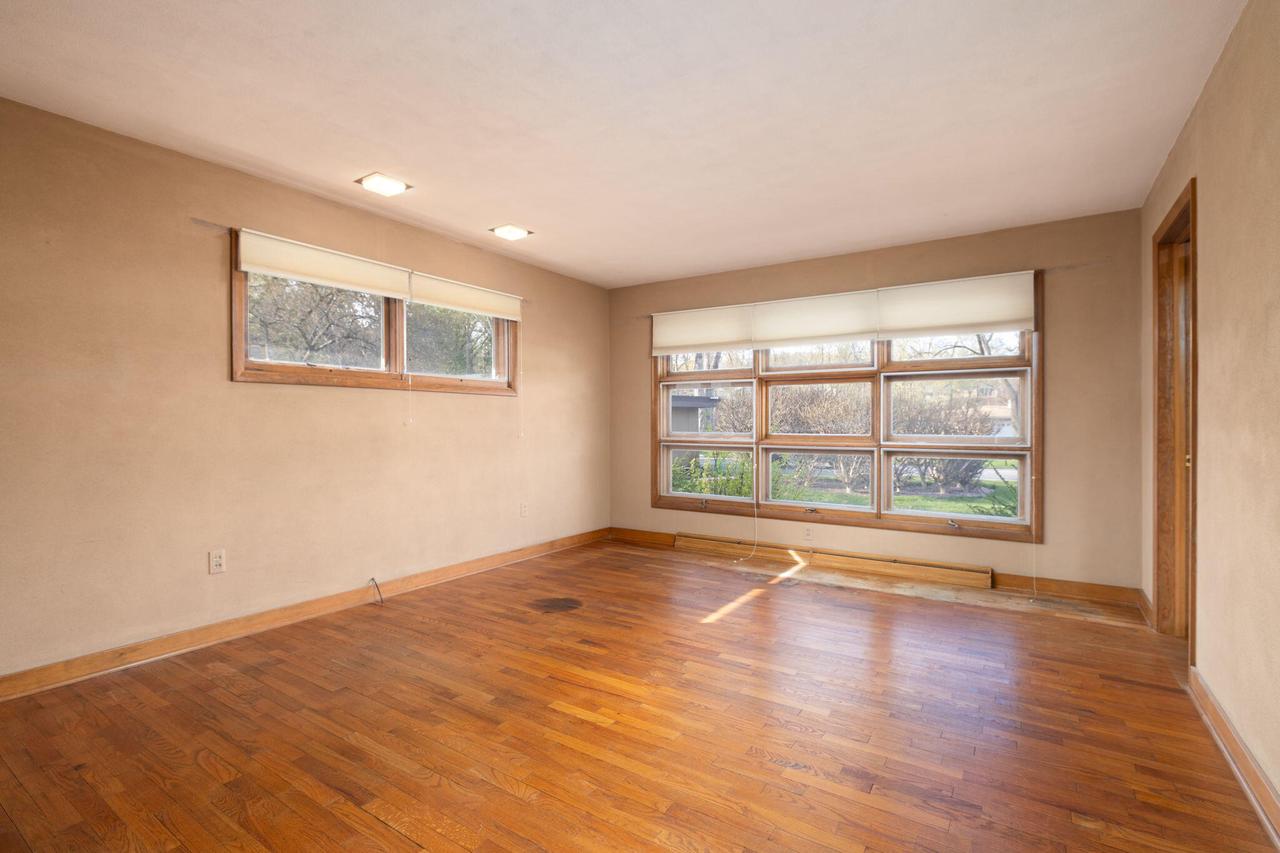 W5826 Coulee Springs LANE