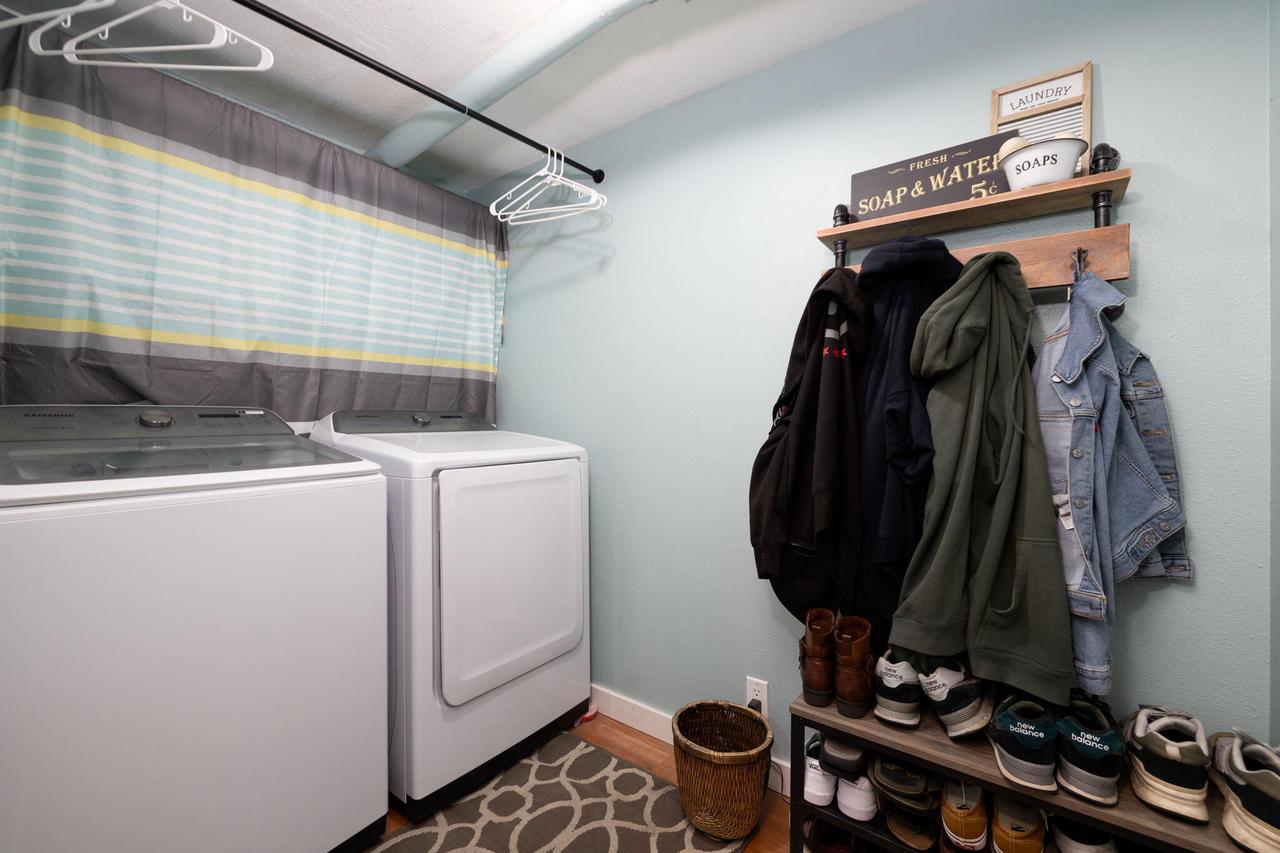 3362 East AVENUE SOUTH South