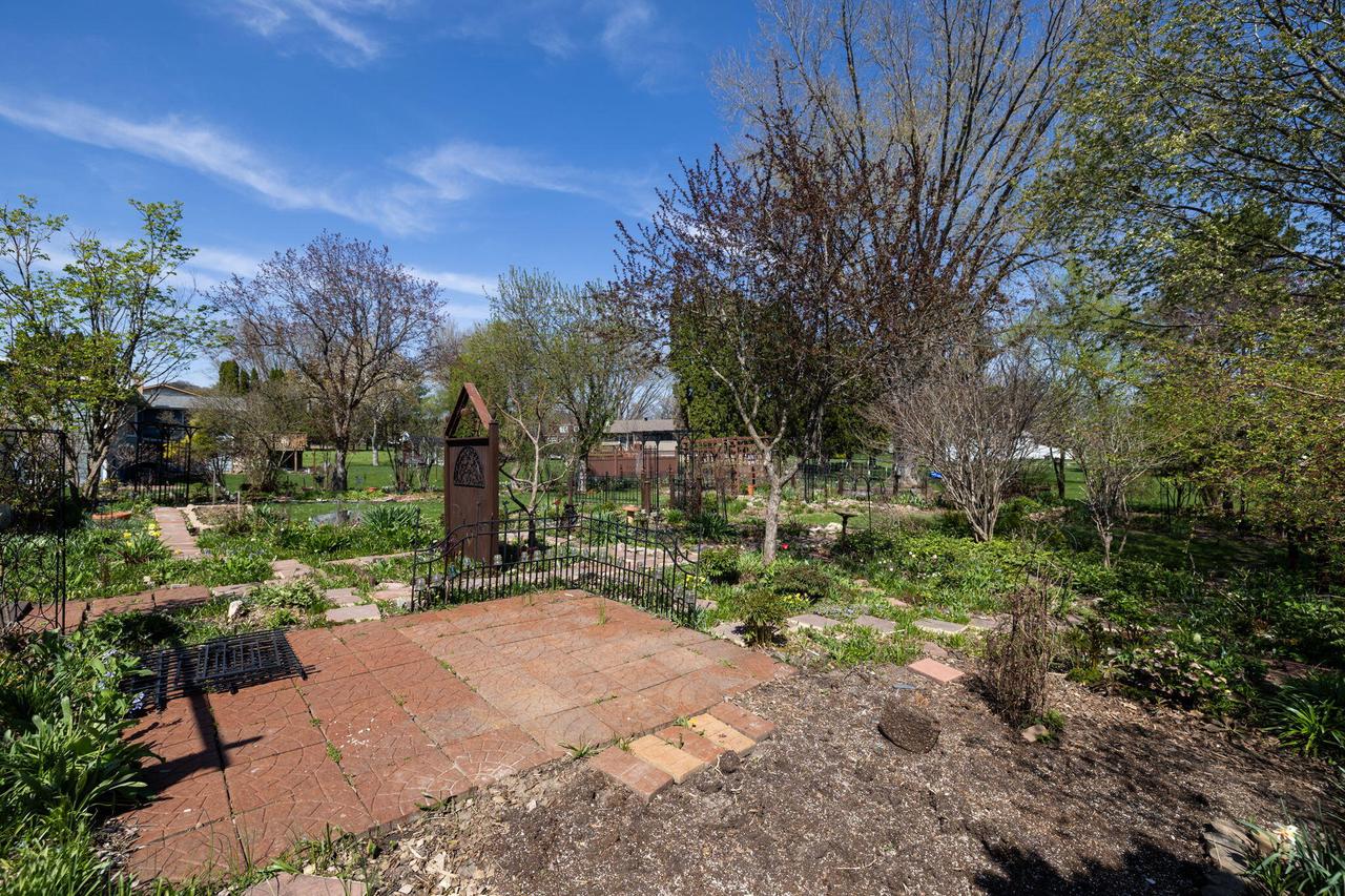 N1110 Bloomer Mill ROAD