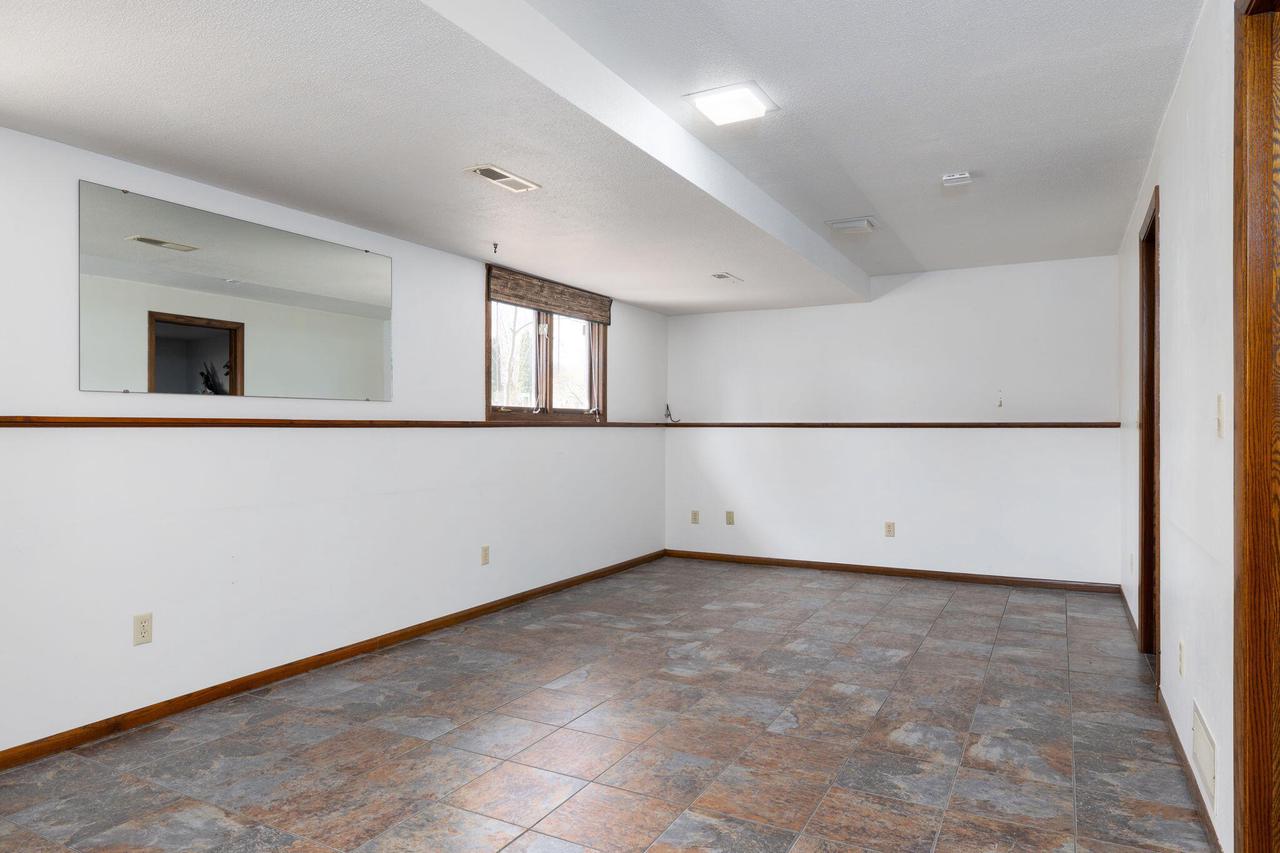 N1110 Bloomer Mill ROAD