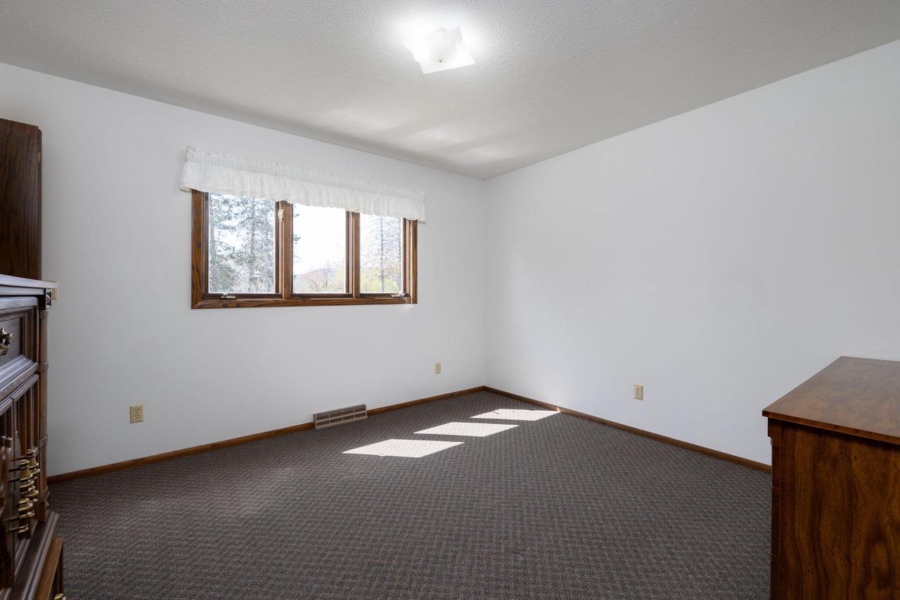 N1110 Bloomer Mill ROAD