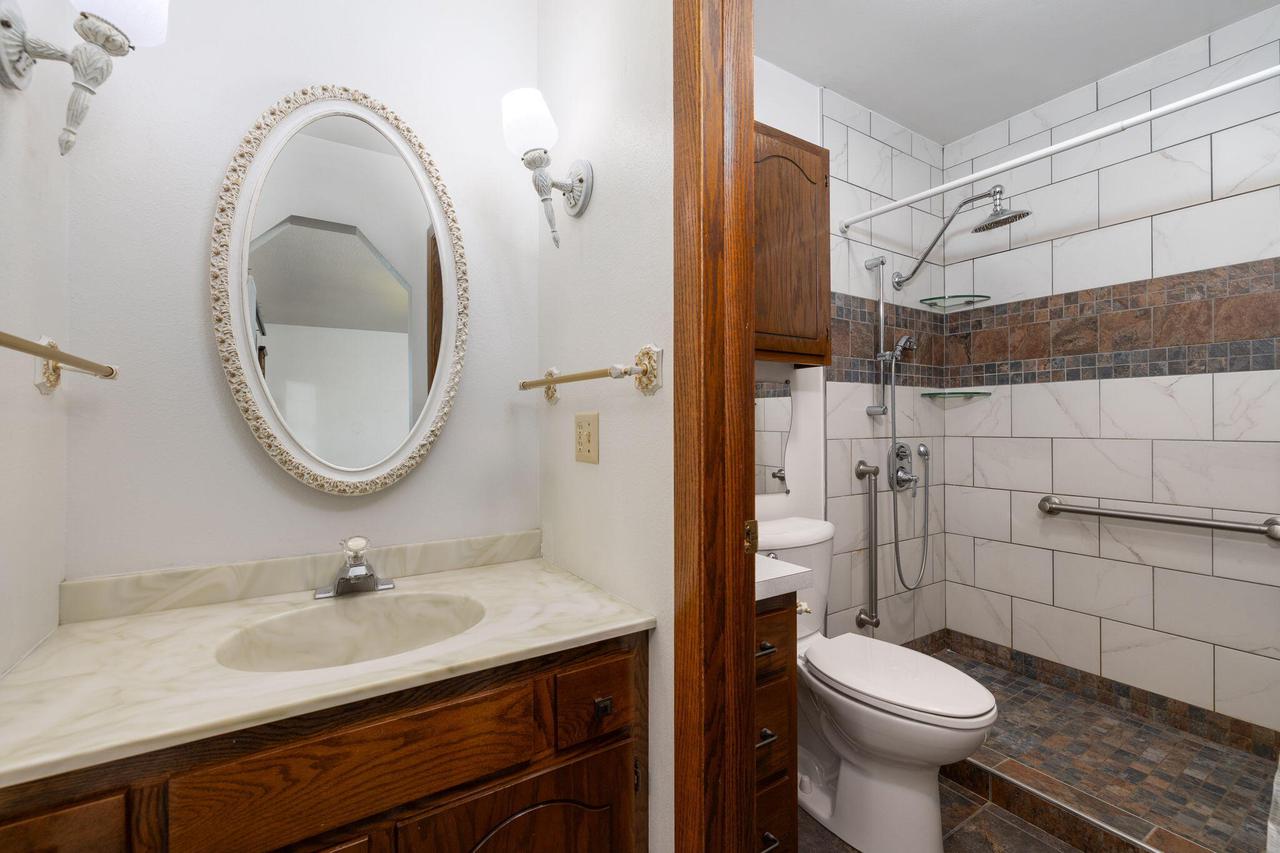 N1110 Bloomer Mill ROAD