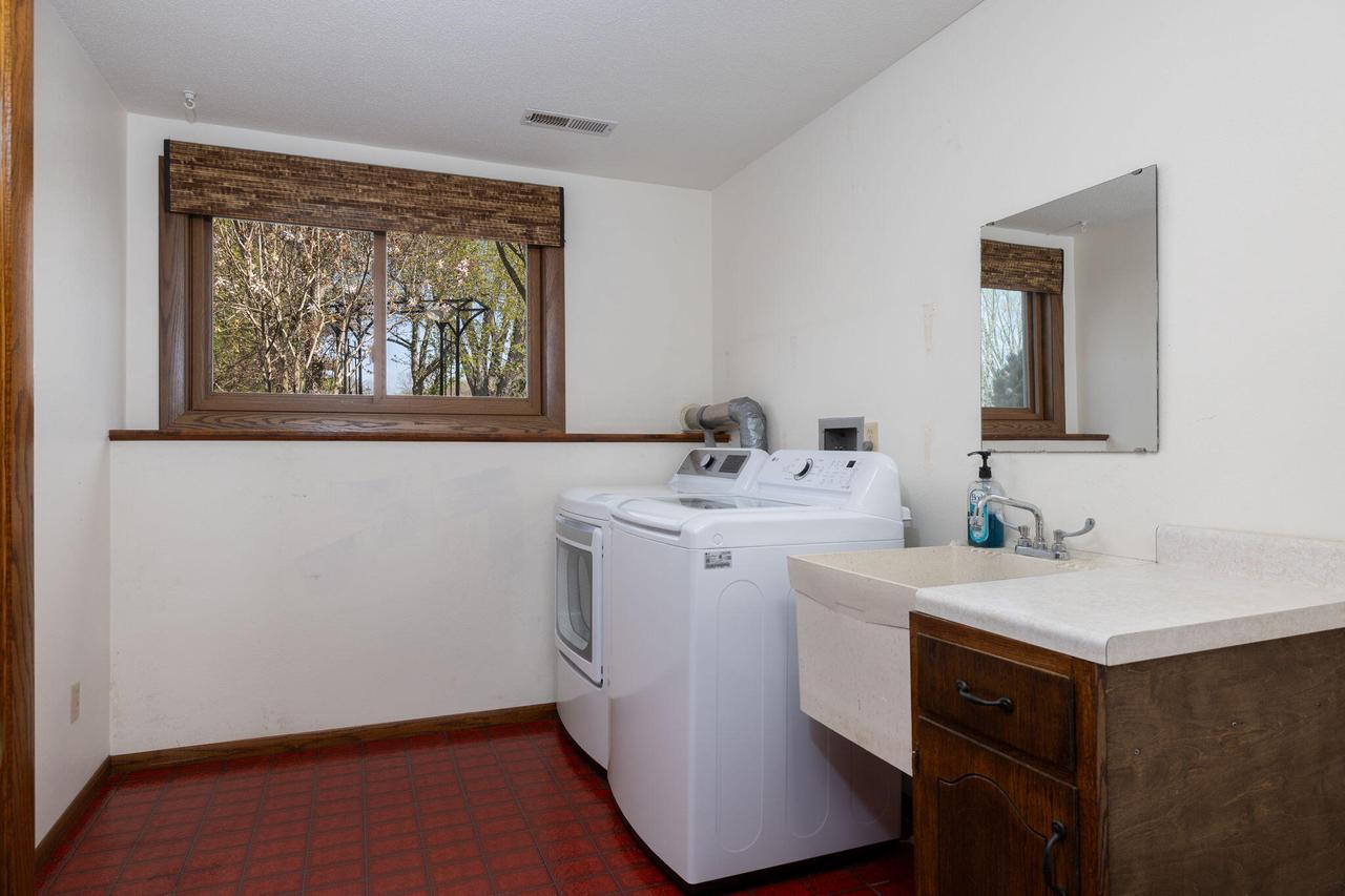 N1110 Bloomer Mill ROAD