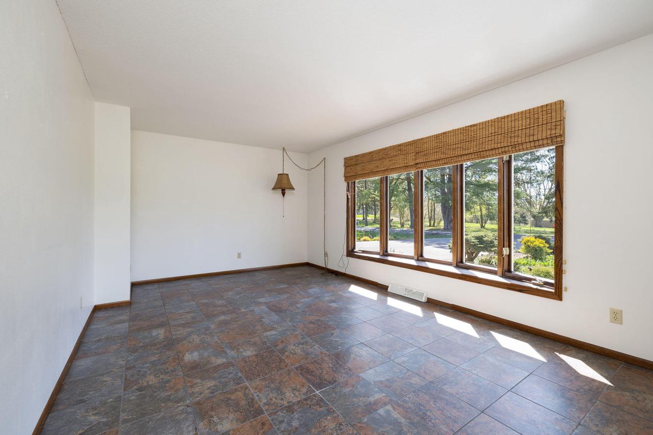 N1110 Bloomer Mill ROAD