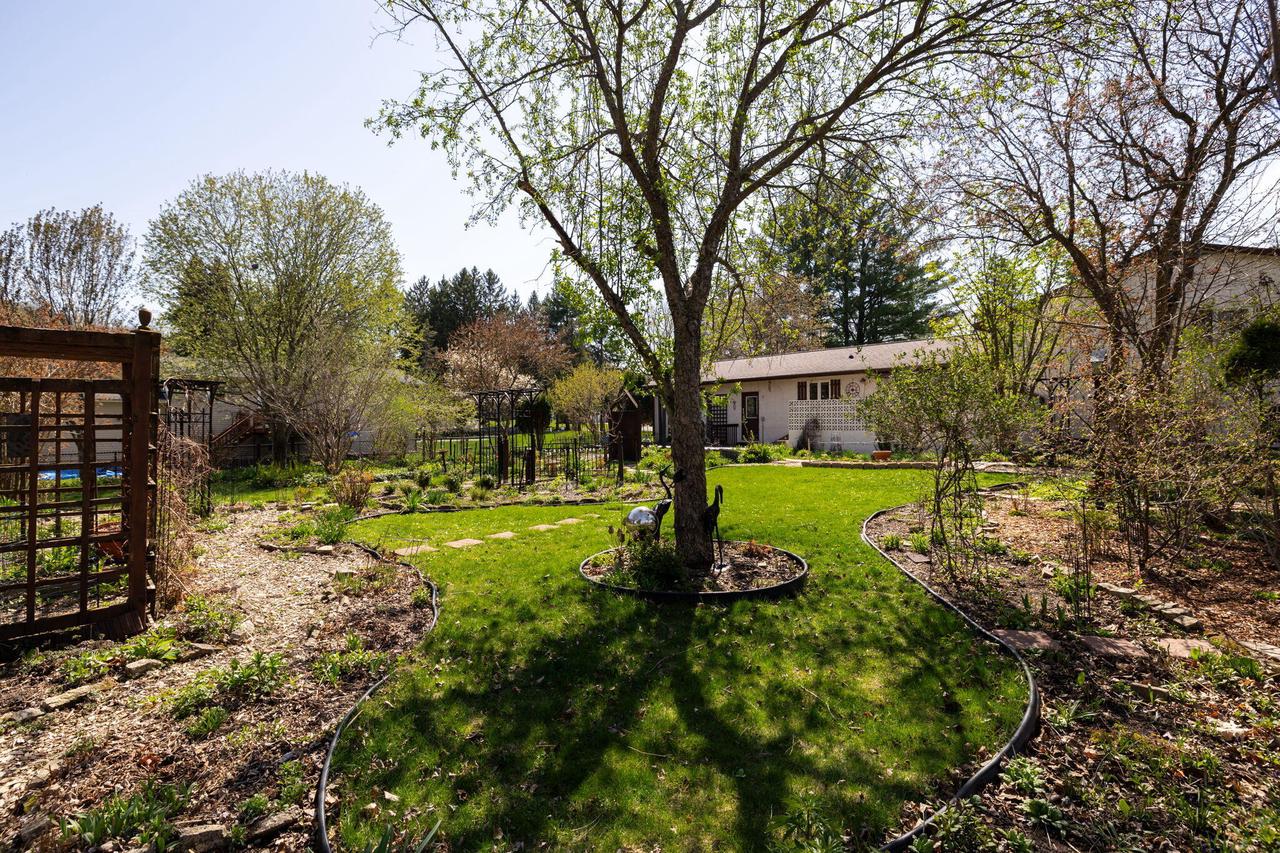 N1110 Bloomer Mill ROAD