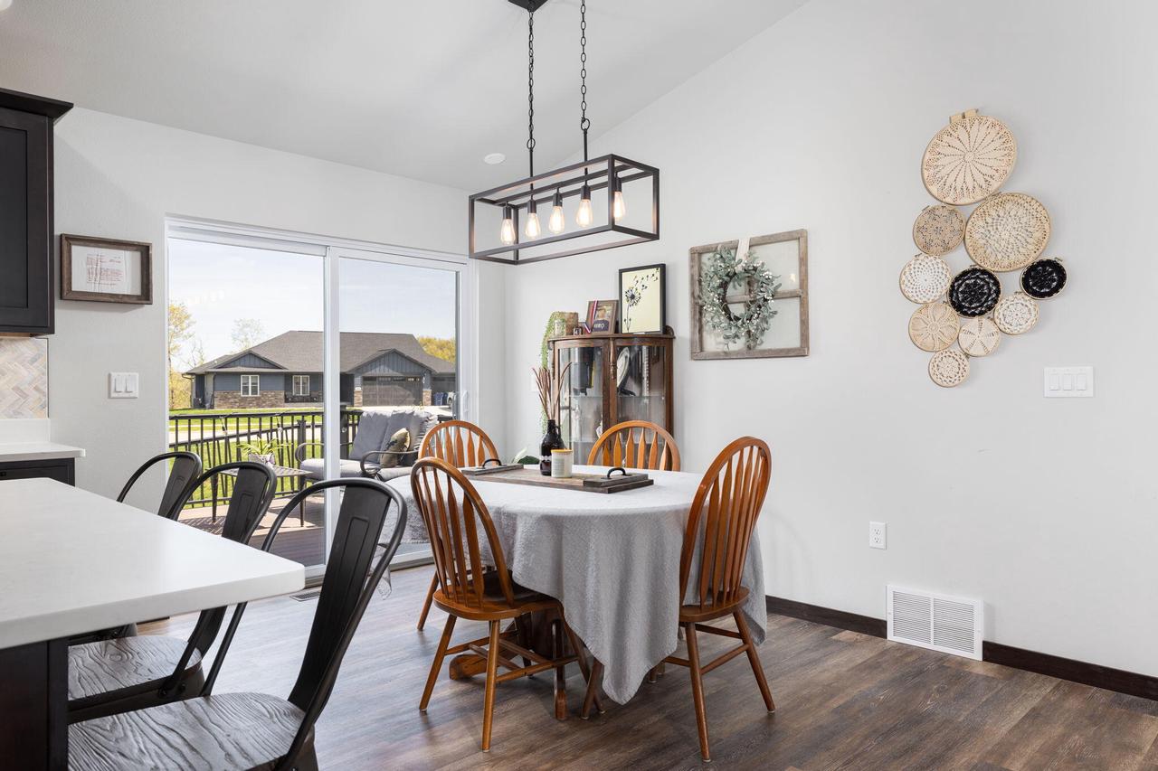 2302 John Leis STREET